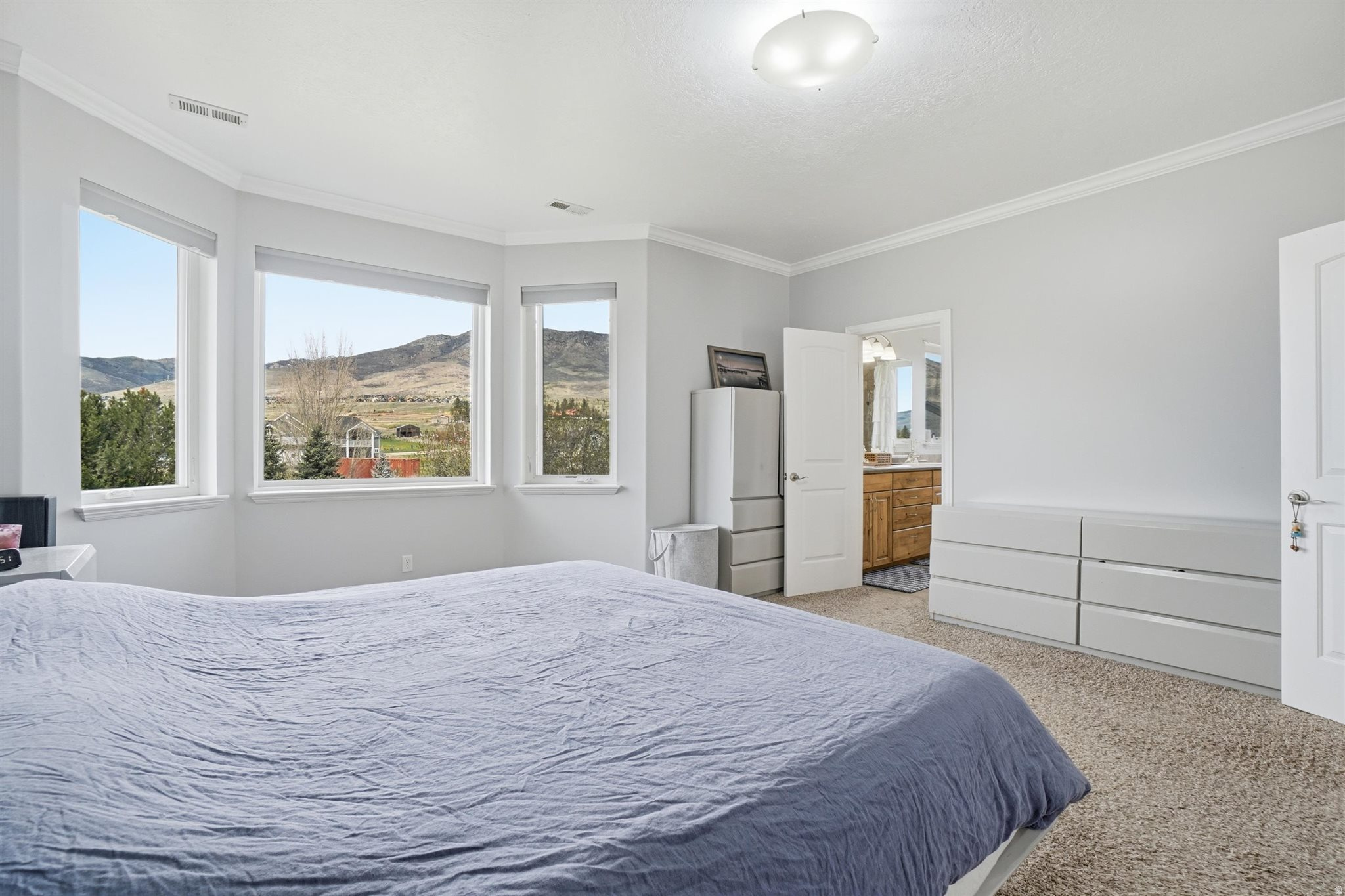 EDEN ACRES - Residential