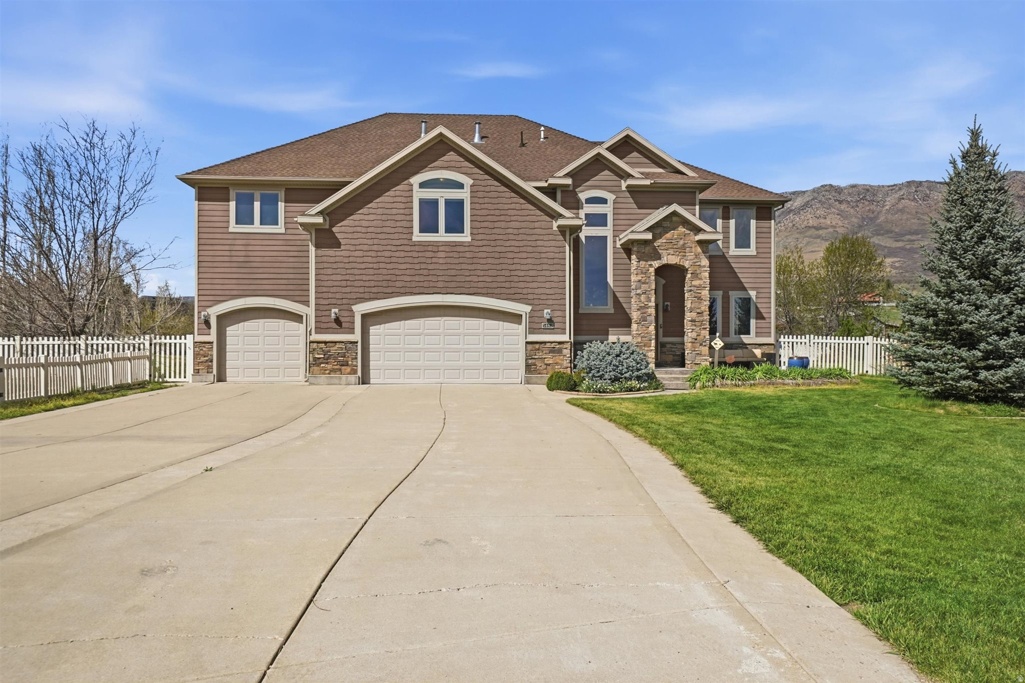 EDEN ACRES - Residential