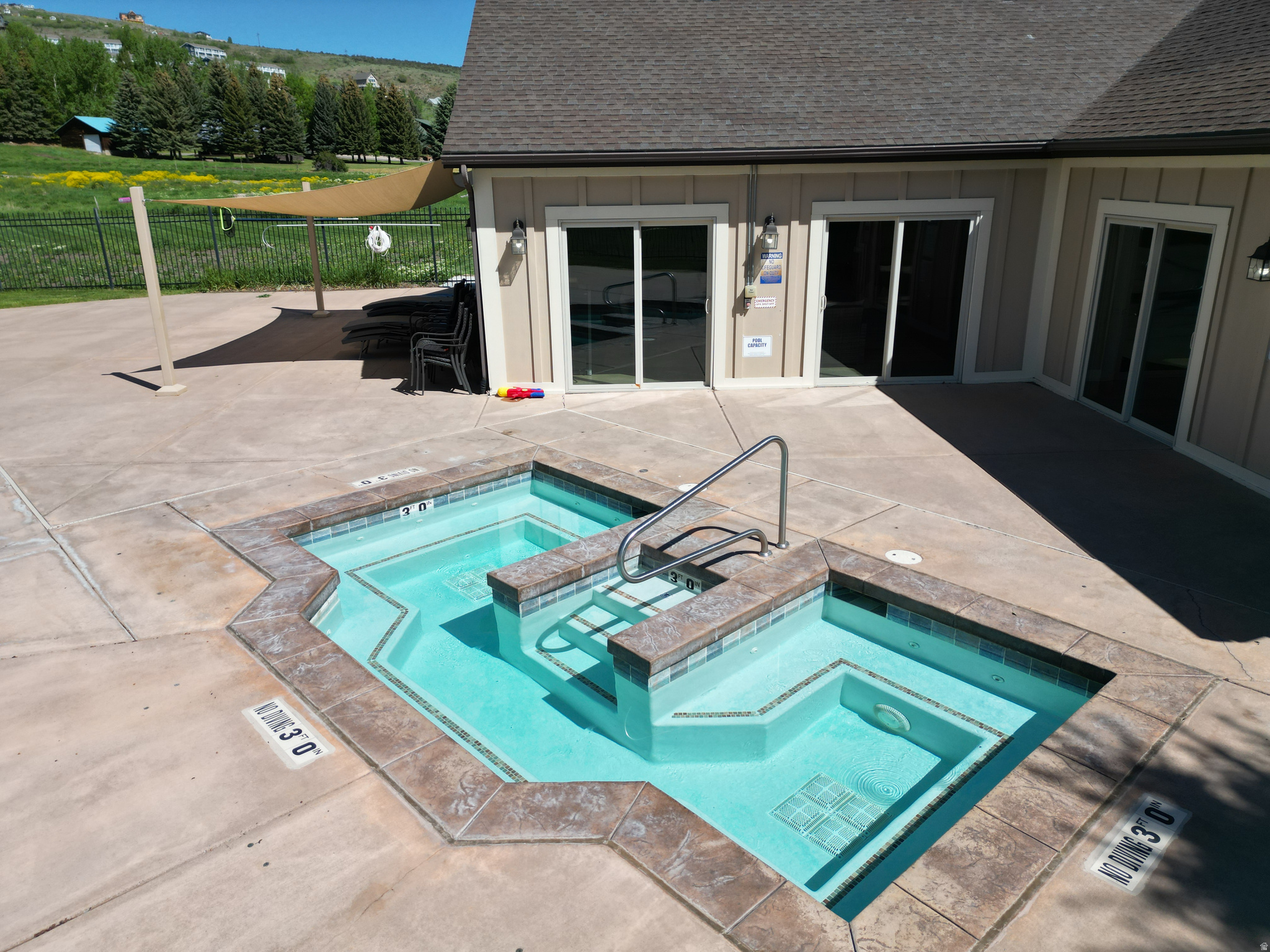 LOCHWOOD ESTATES - Residential