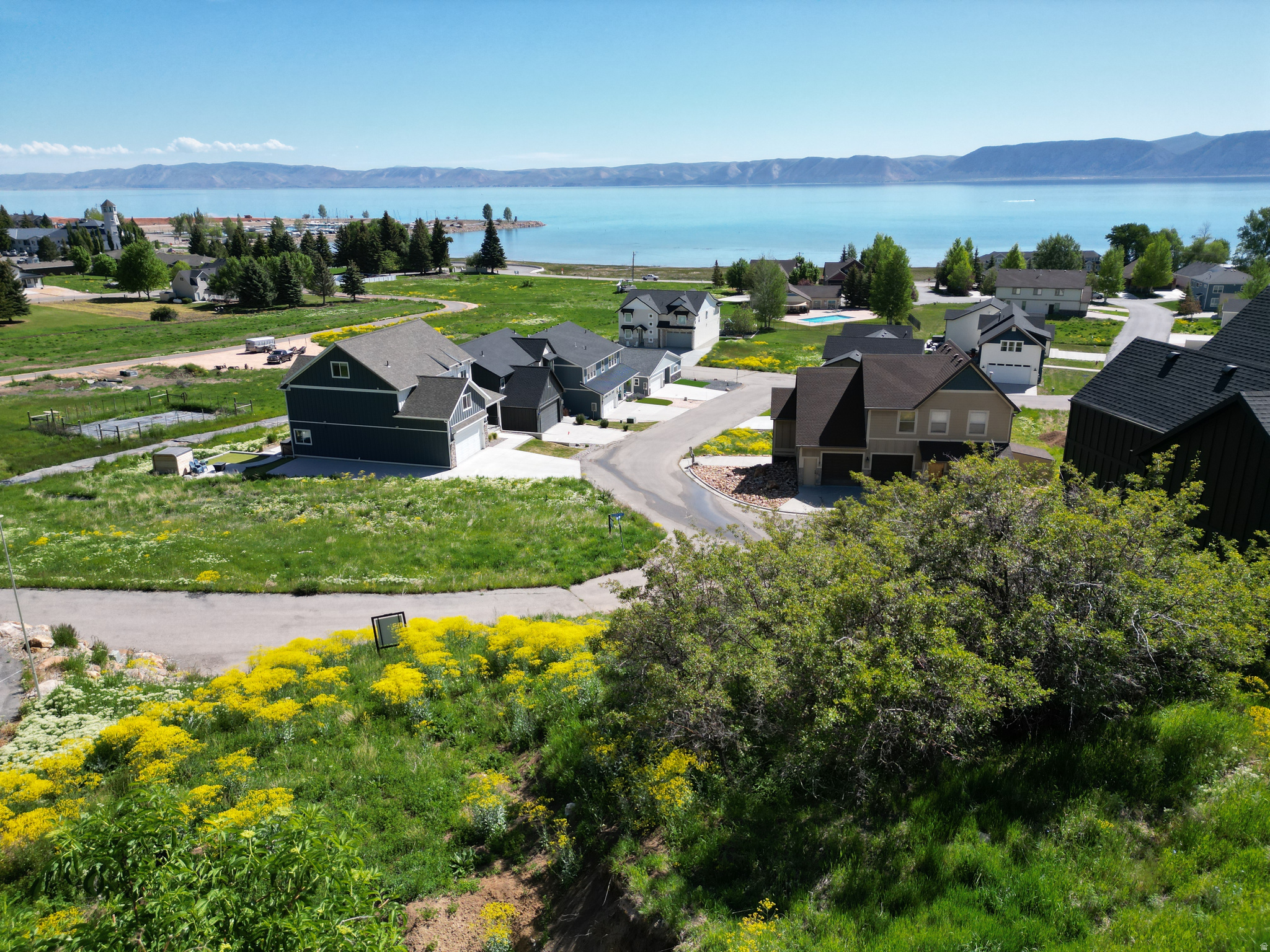 LOCHWOOD ESTATES - Residential
