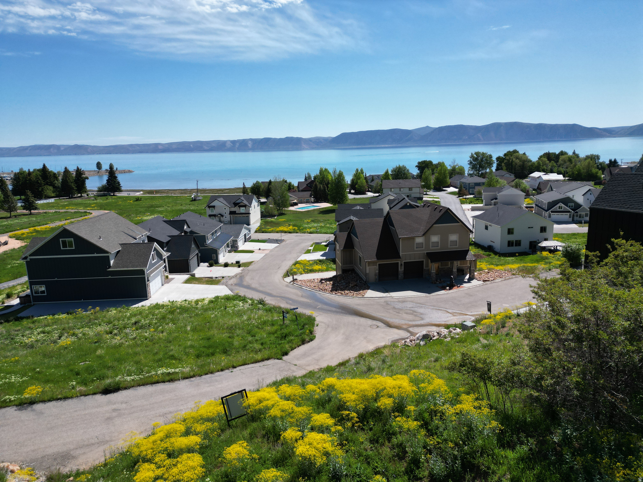 LOCHWOOD ESTATES - Residential
