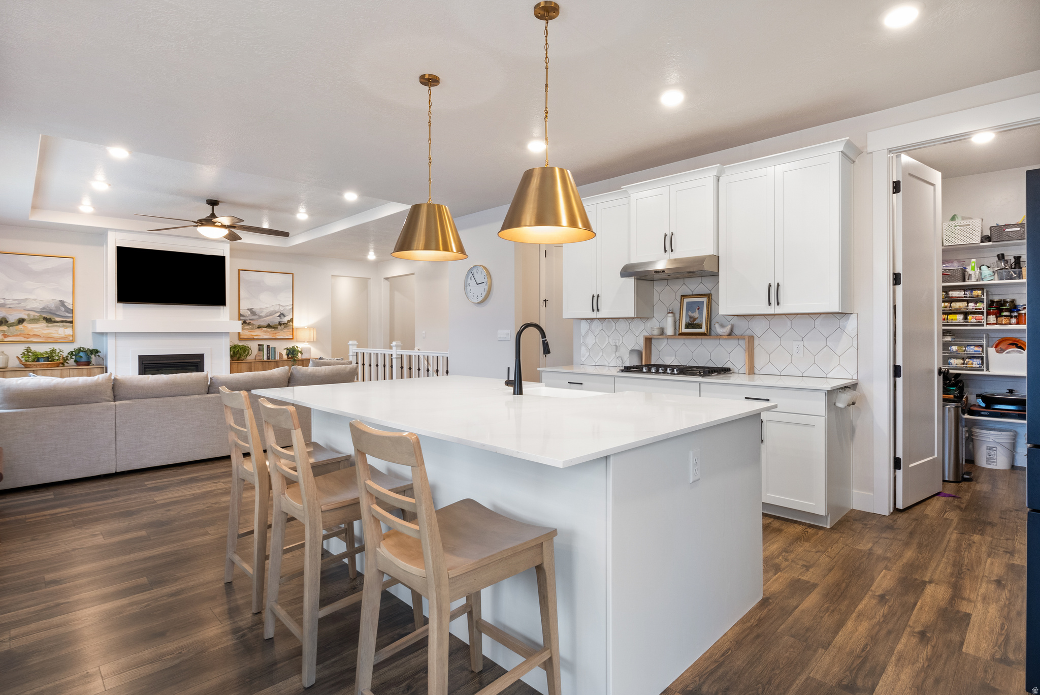 MAPLETON GROVE - Residential