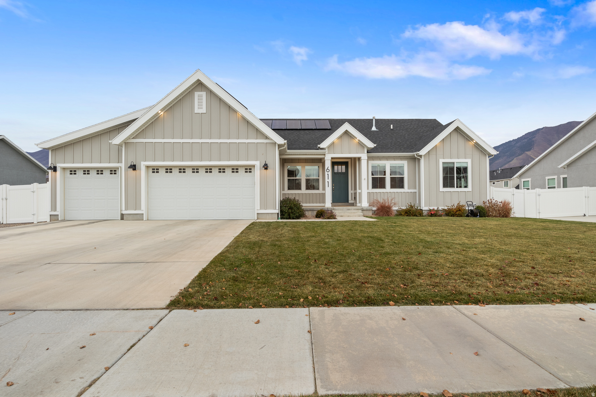 MAPLETON GROVE - Residential