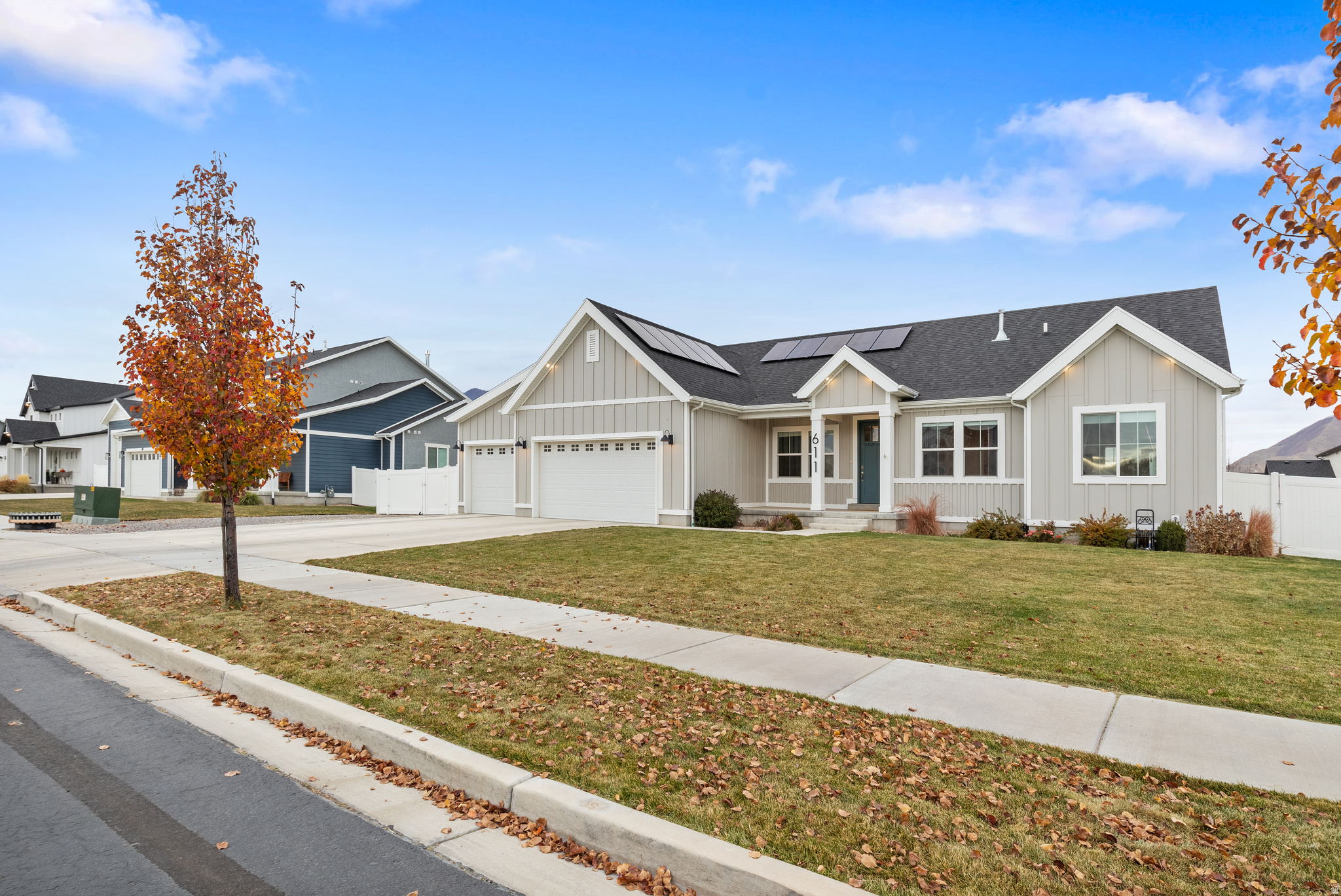 MAPLETON GROVE - Residential
