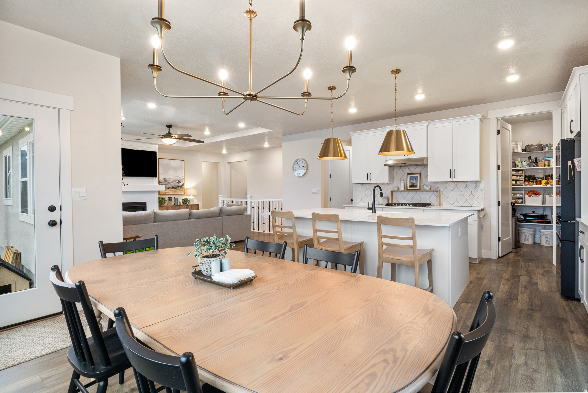 MAPLETON GROVE - Residential
