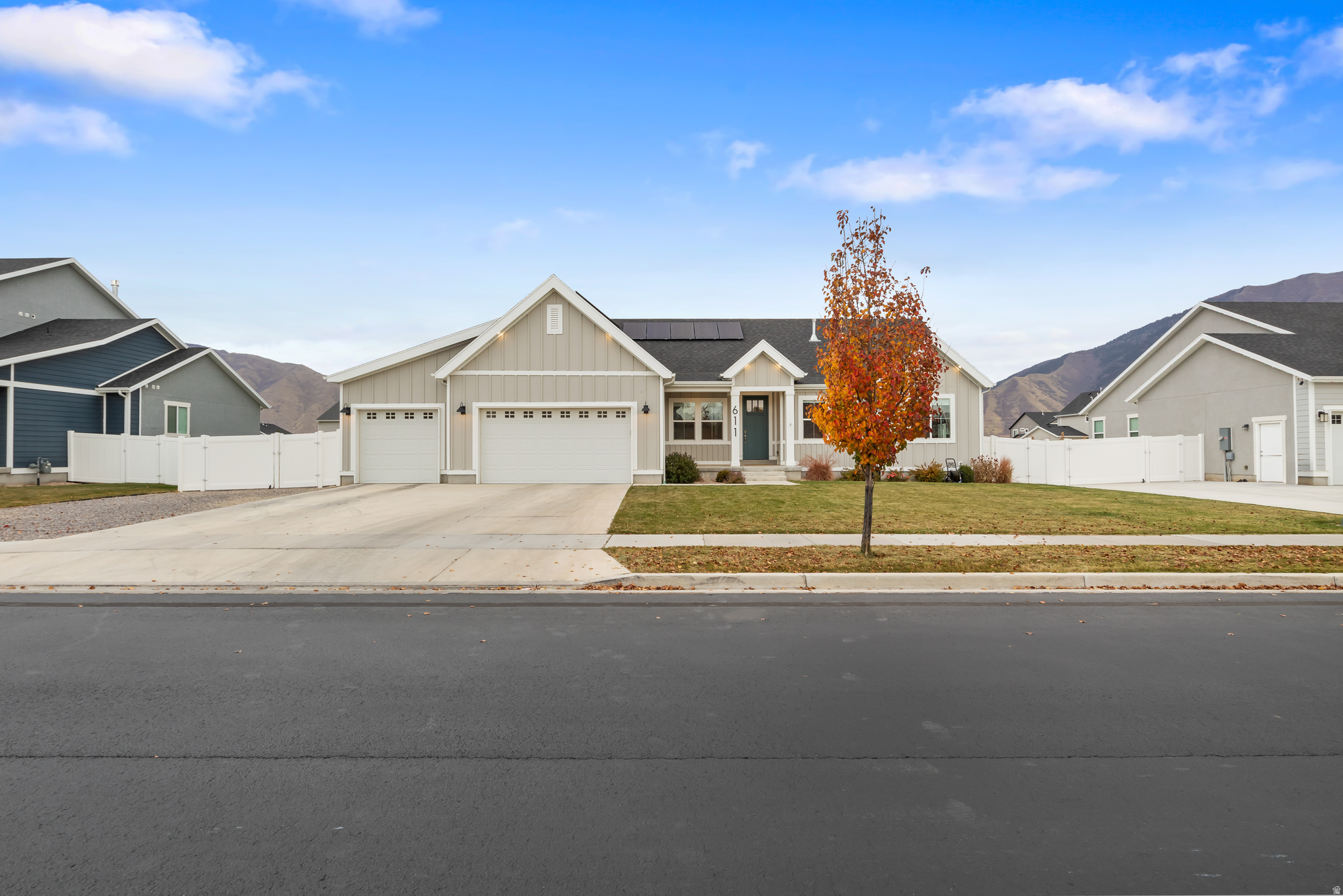 MAPLETON GROVE - Residential