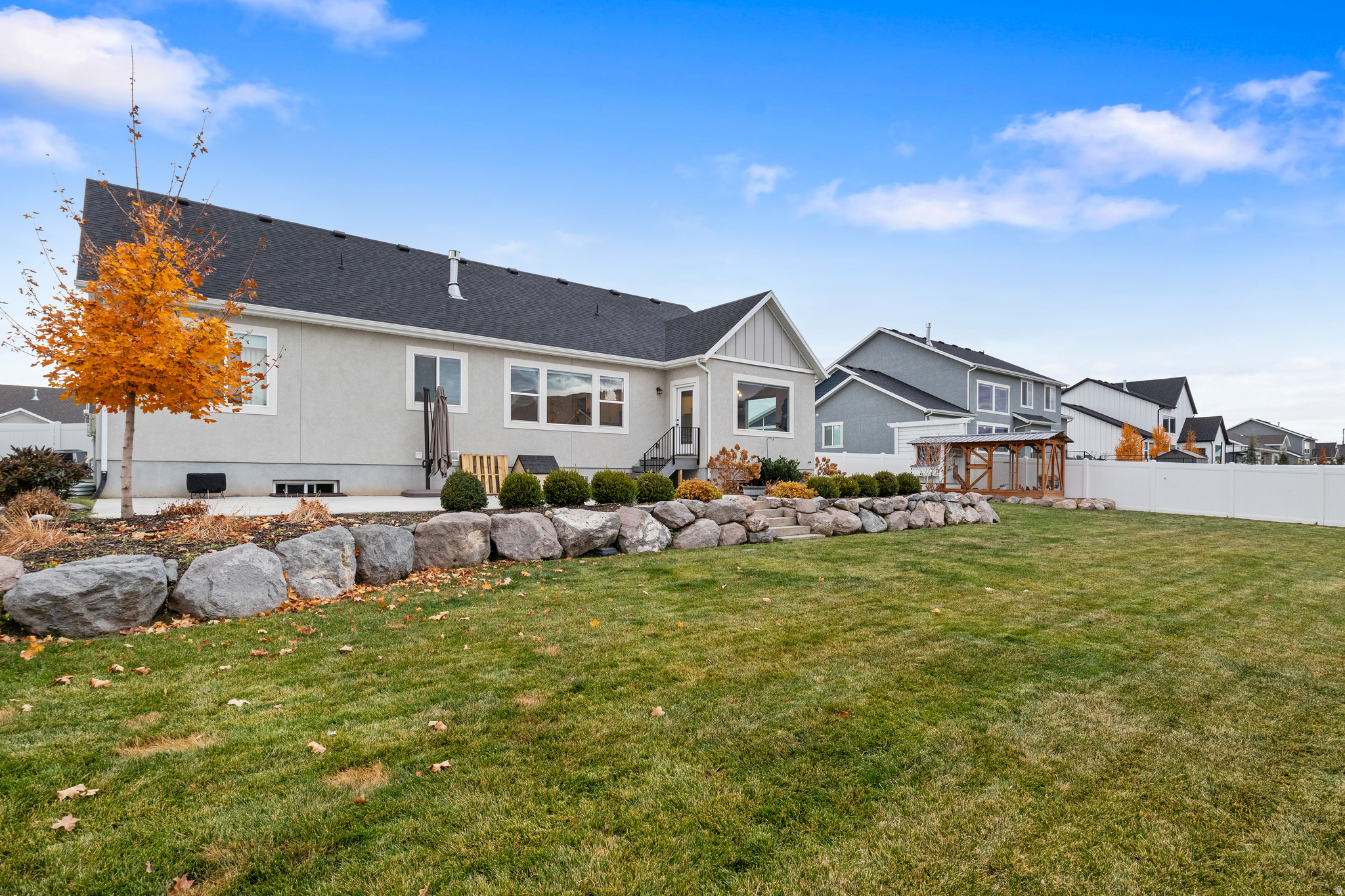 MAPLETON GROVE - Residential