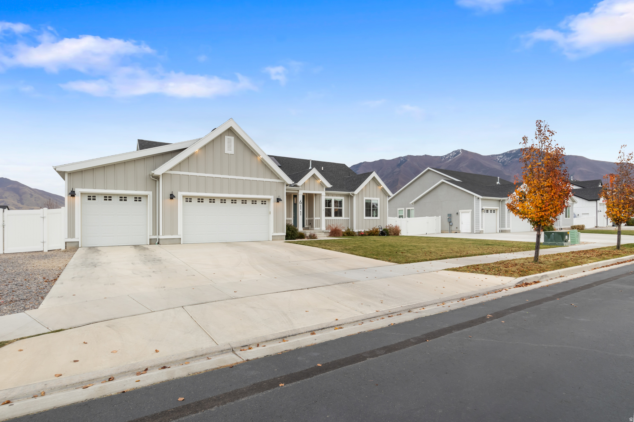 MAPLETON GROVE - Residential