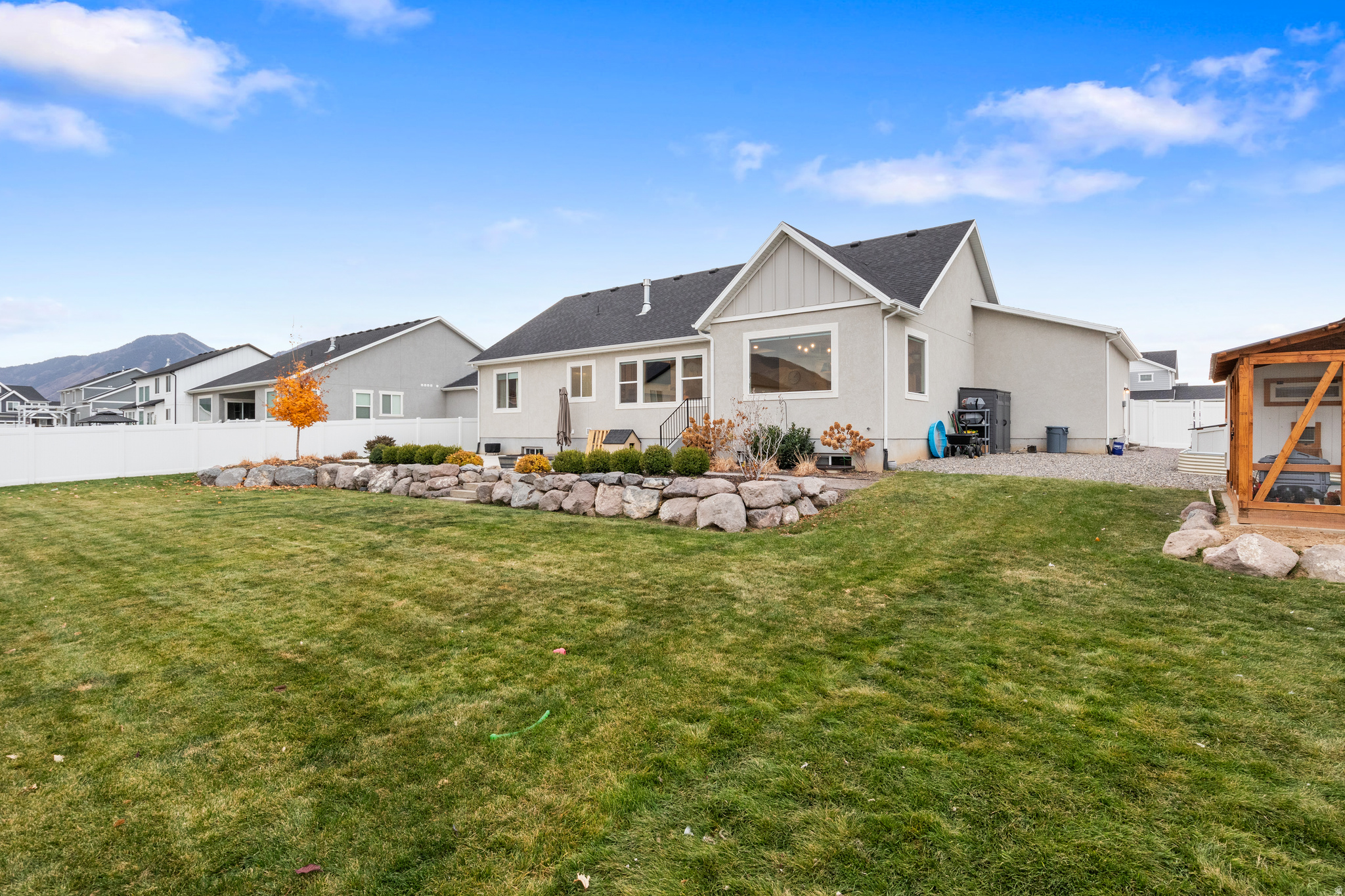 MAPLETON GROVE - Residential