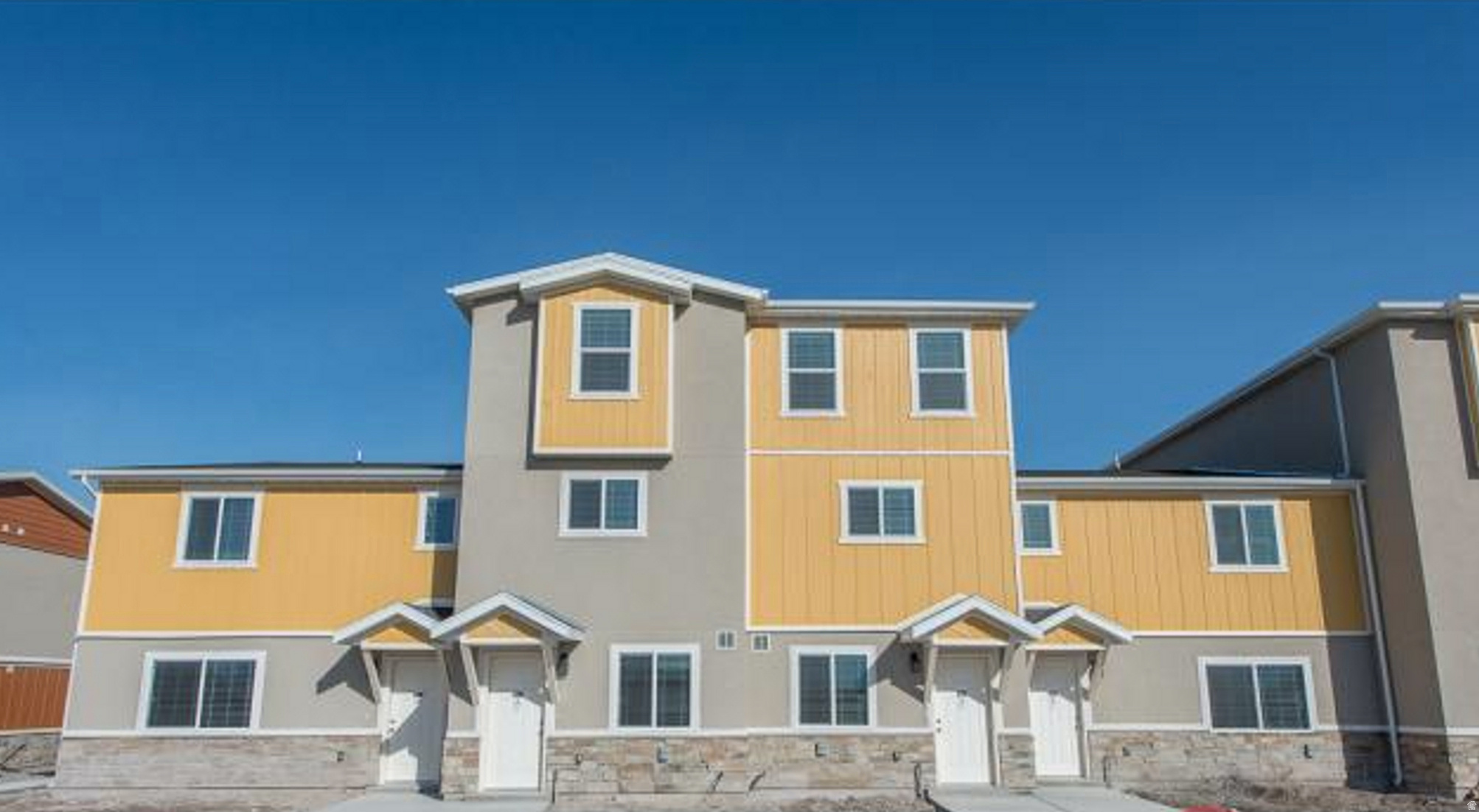 TUCKER ROW AT WATERS EDGE - Residential