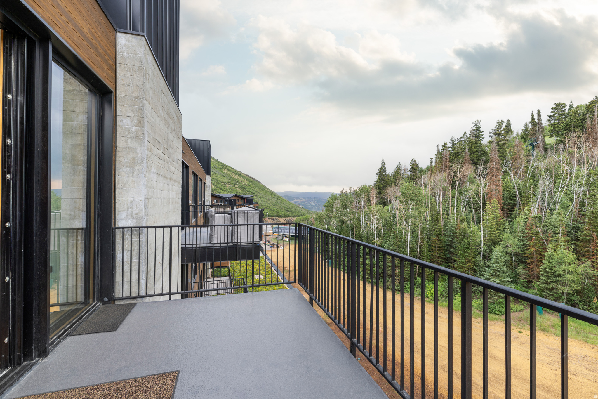 FOUNDERS PLACE - Residential