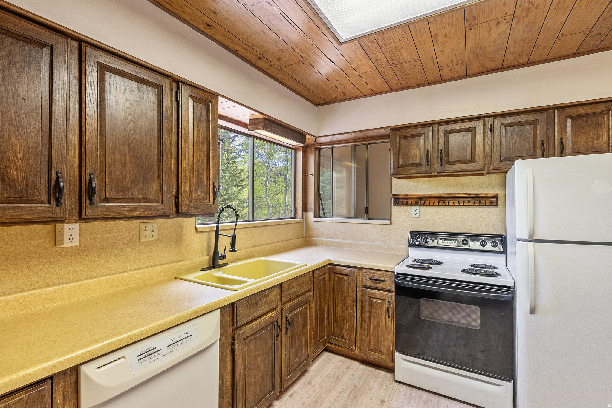 PINE MOUNTAIN - Residential