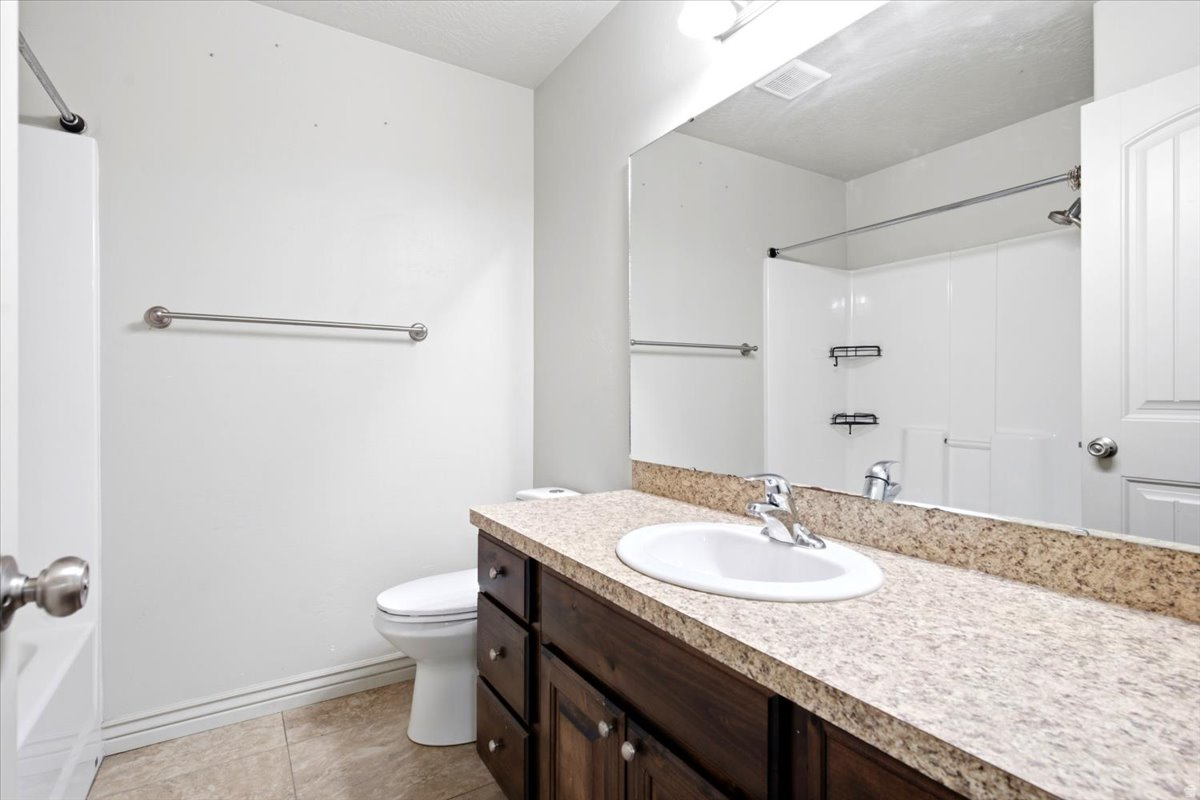 CAMELOT COVE - Residential