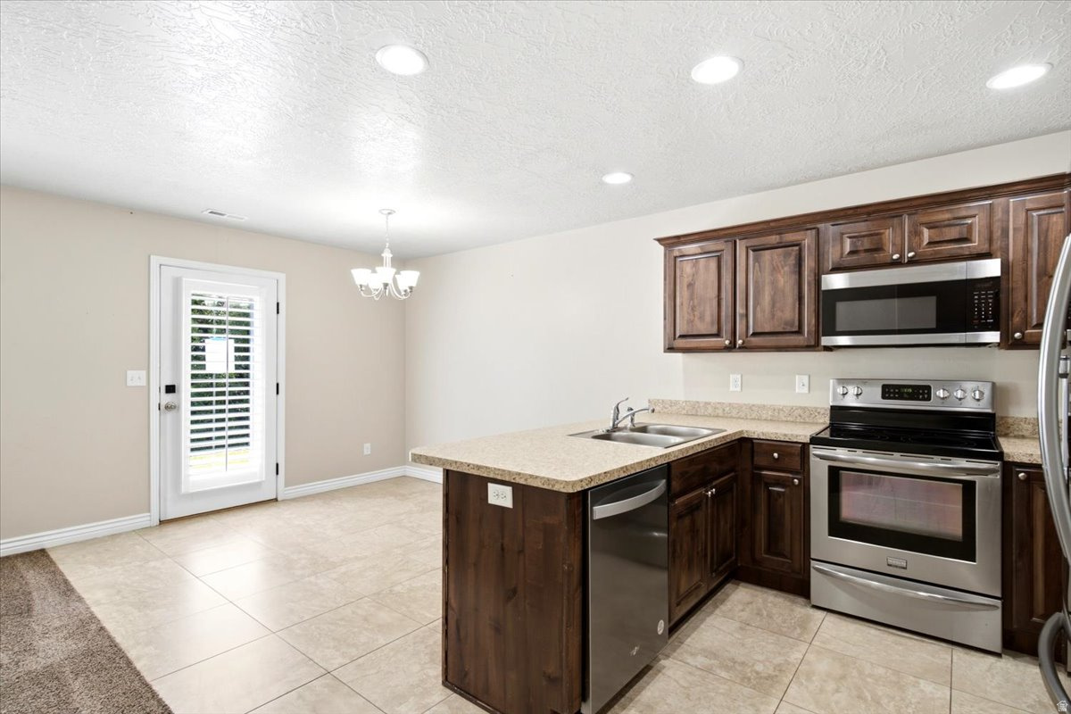 CAMELOT COVE - Residential