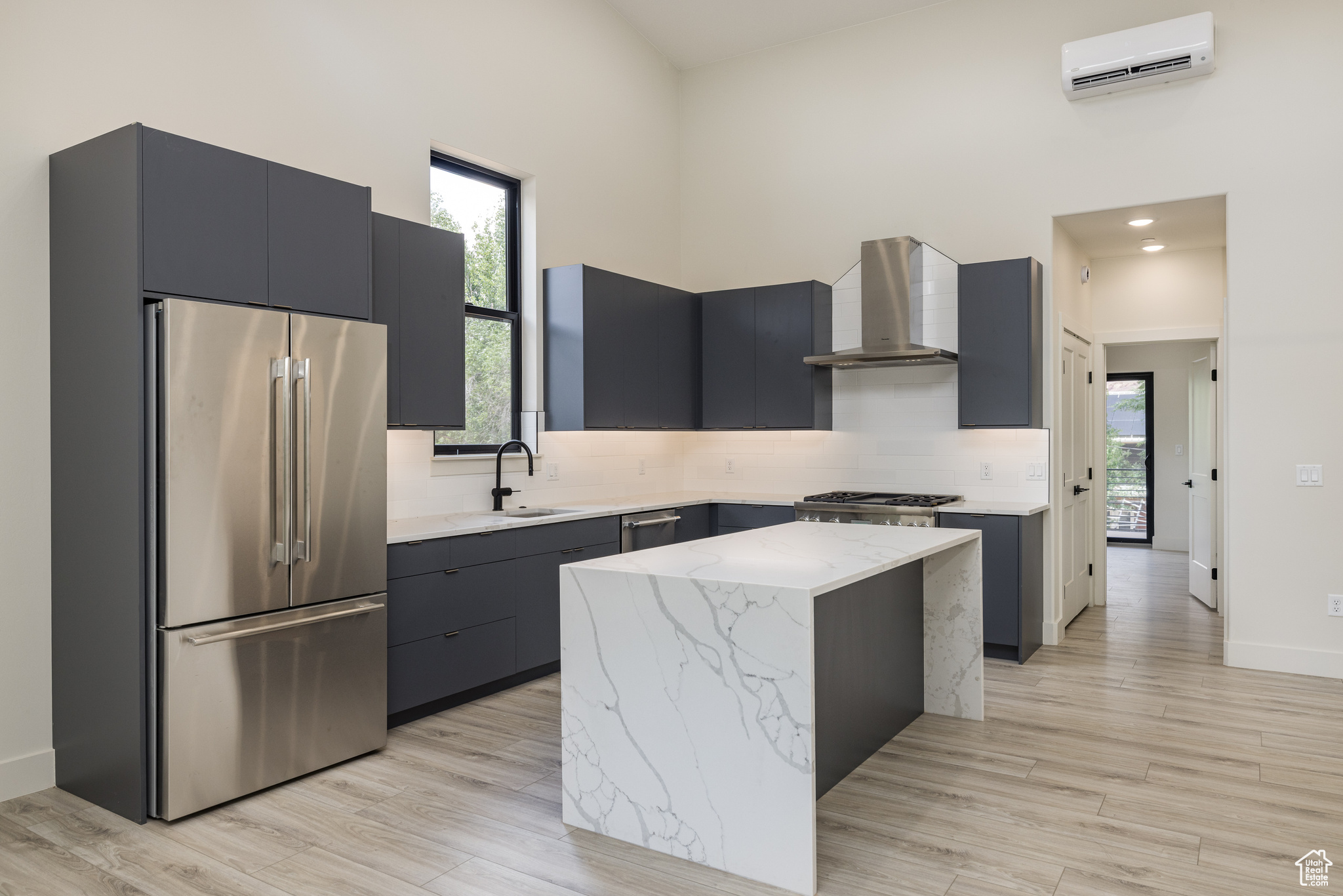 COTTONWOOD CONDOS - Residential
