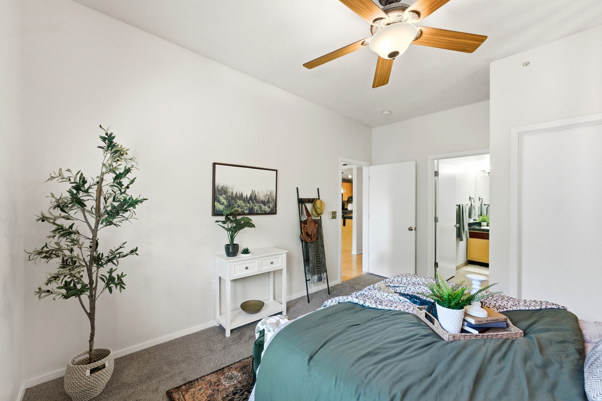 HIGHLAND CONDOMINUMS - Residential