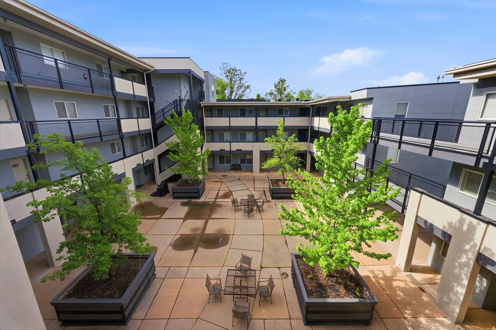 HIGHLAND CONDOMINUMS - Residential