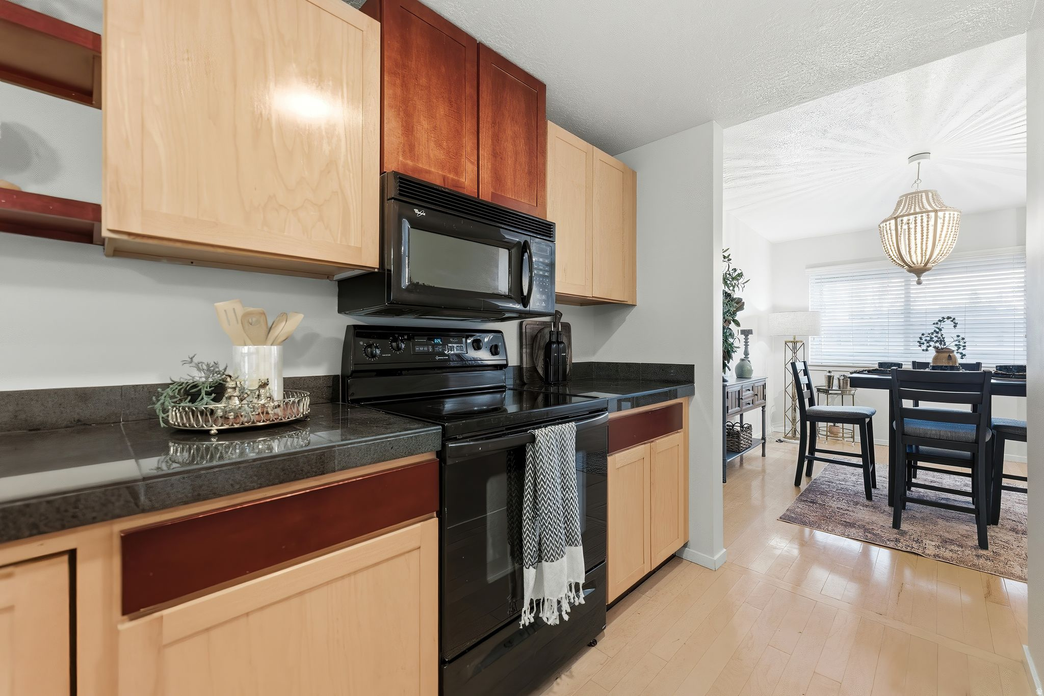 HIGHLAND CONDOMINUMS - Residential