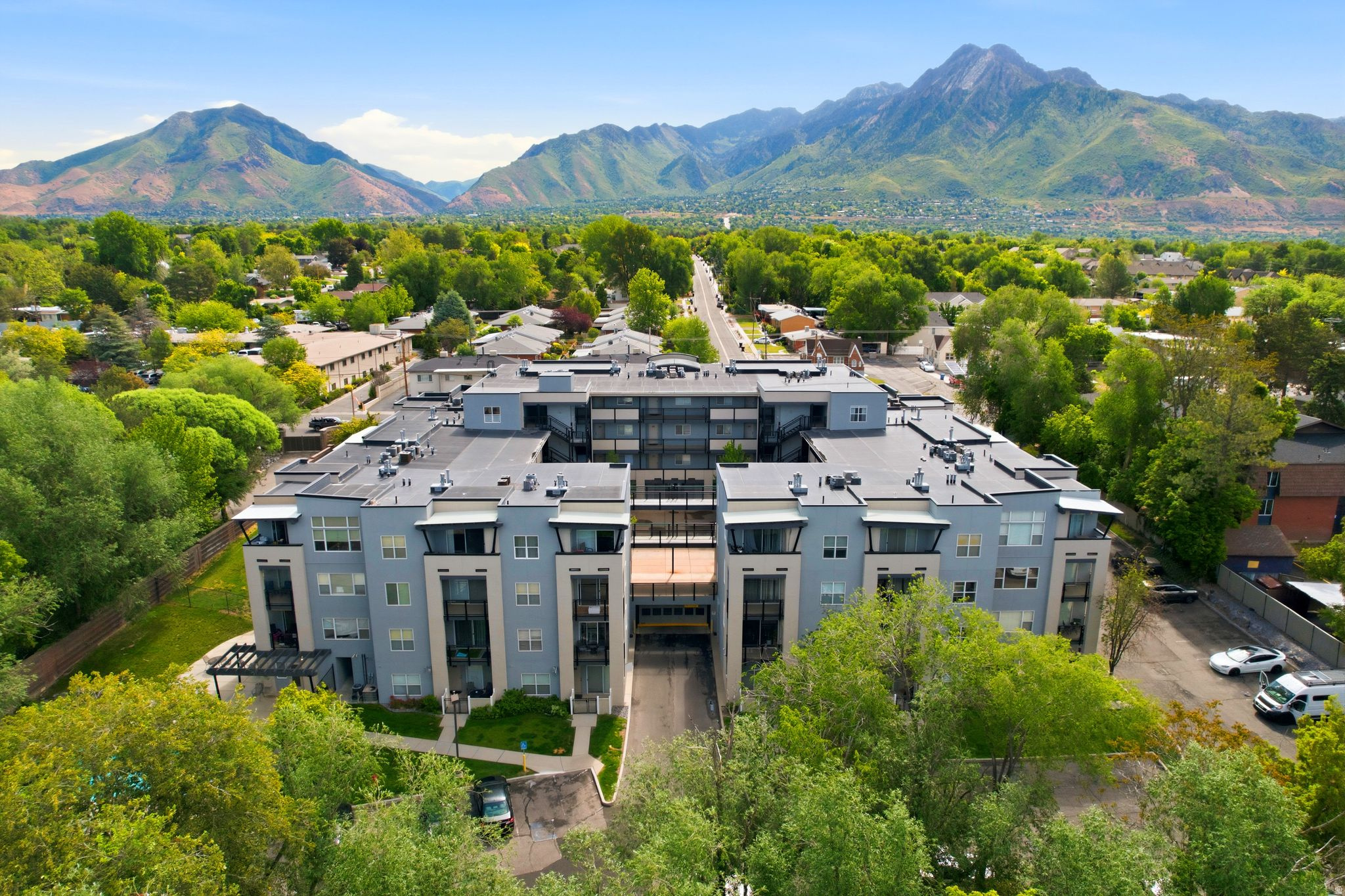 HIGHLAND CONDOMINUMS - Residential