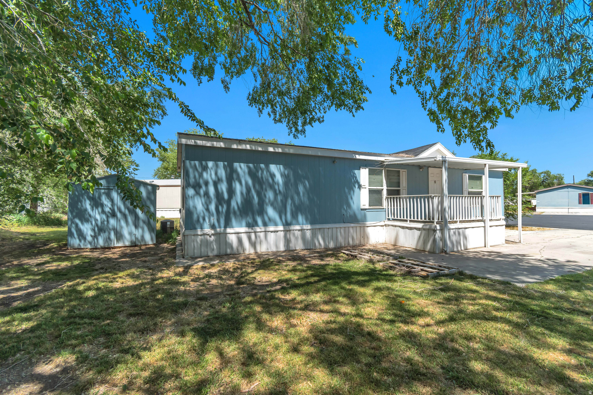 WESTERN ESTATES - Residential