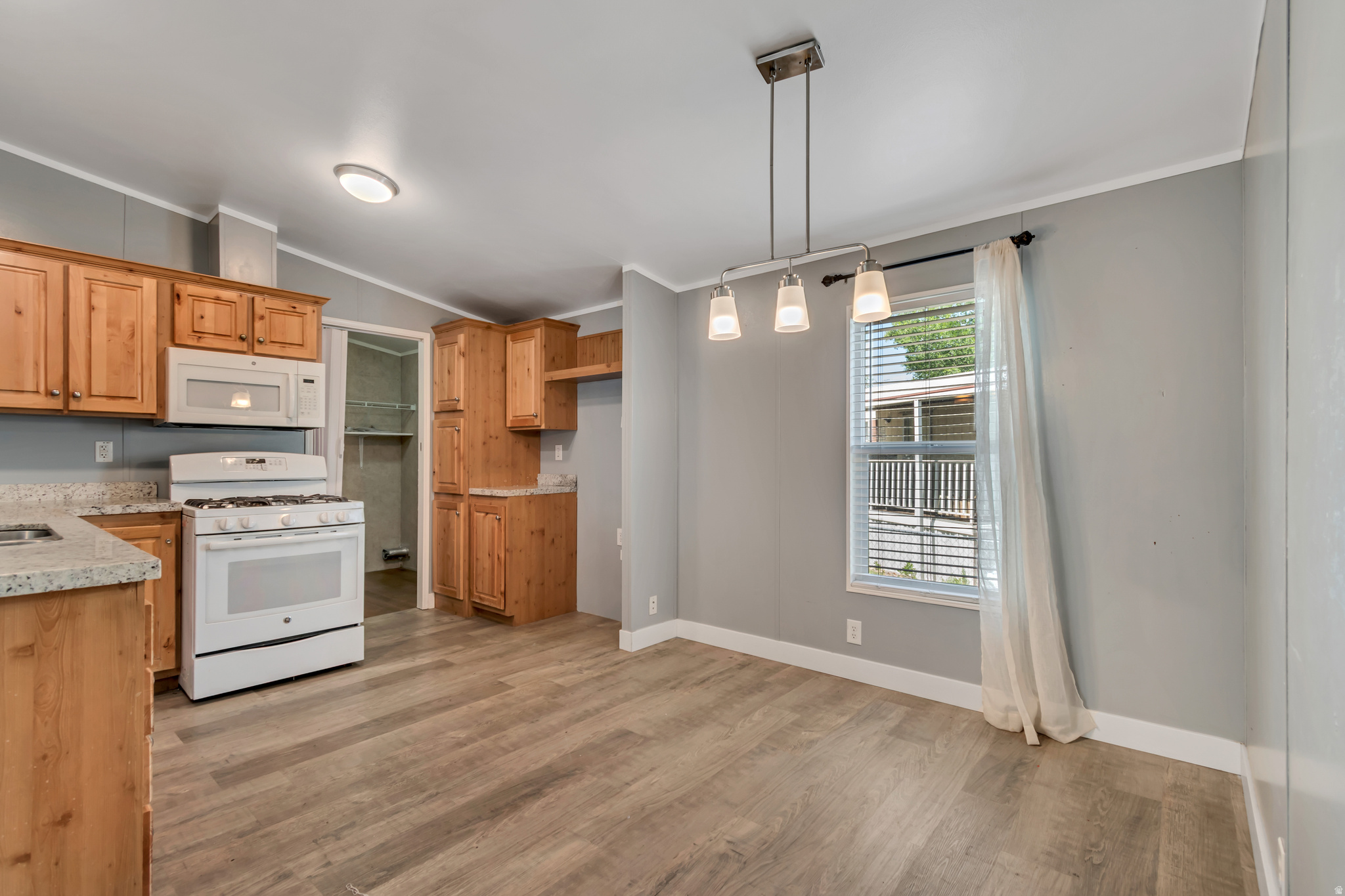 WESTERN ESTATES - Residential