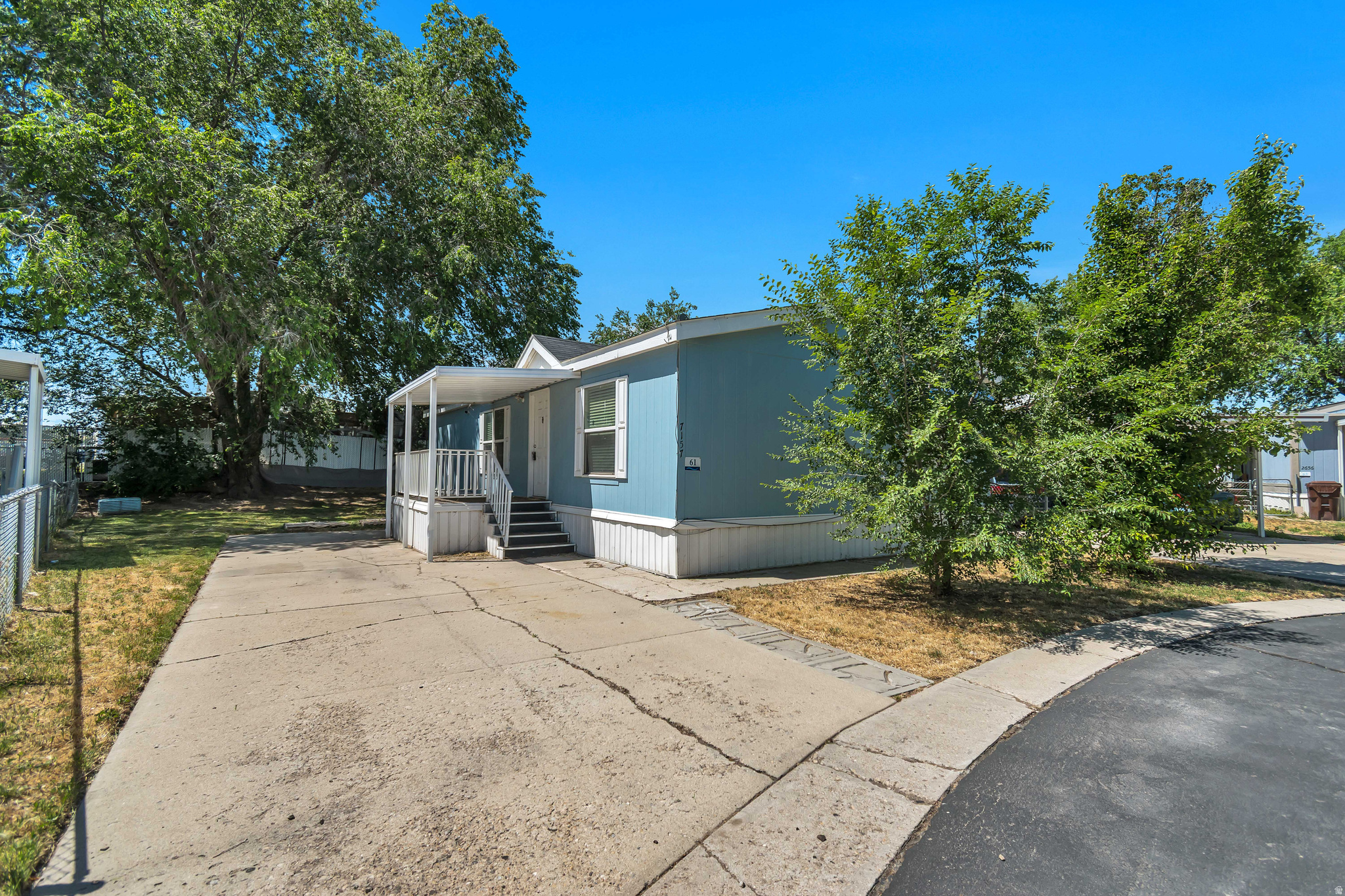 WESTERN ESTATES - Residential