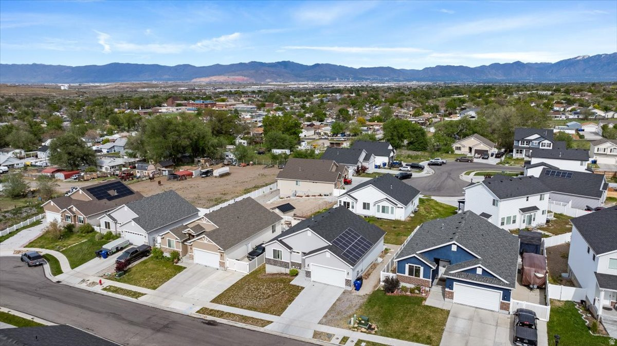 MEADOWS - Residential