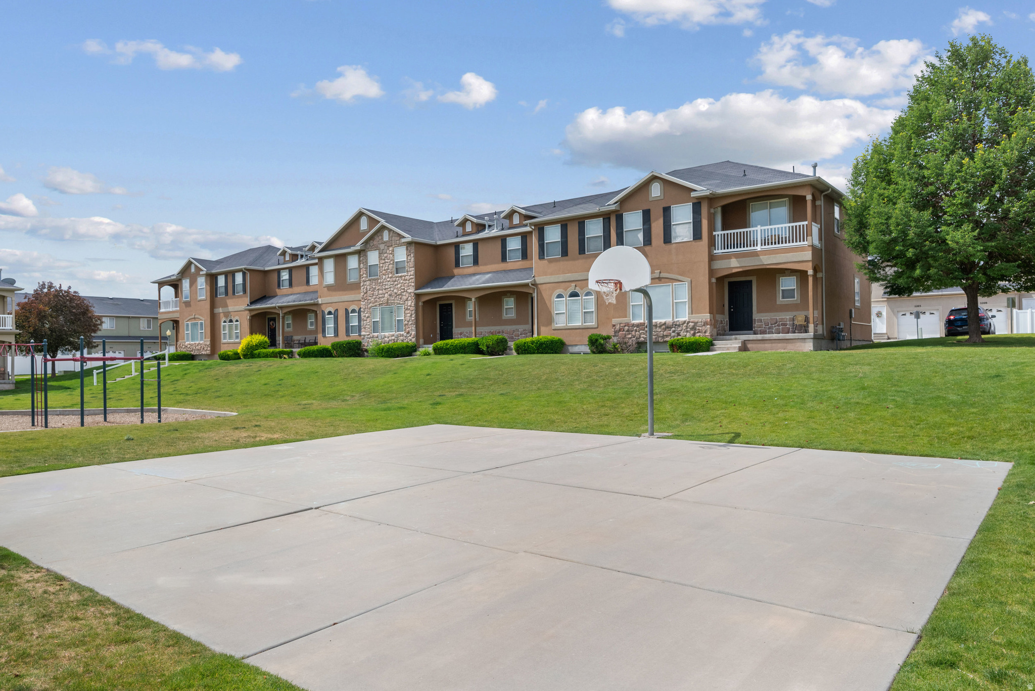 STONE CREEK - Residential