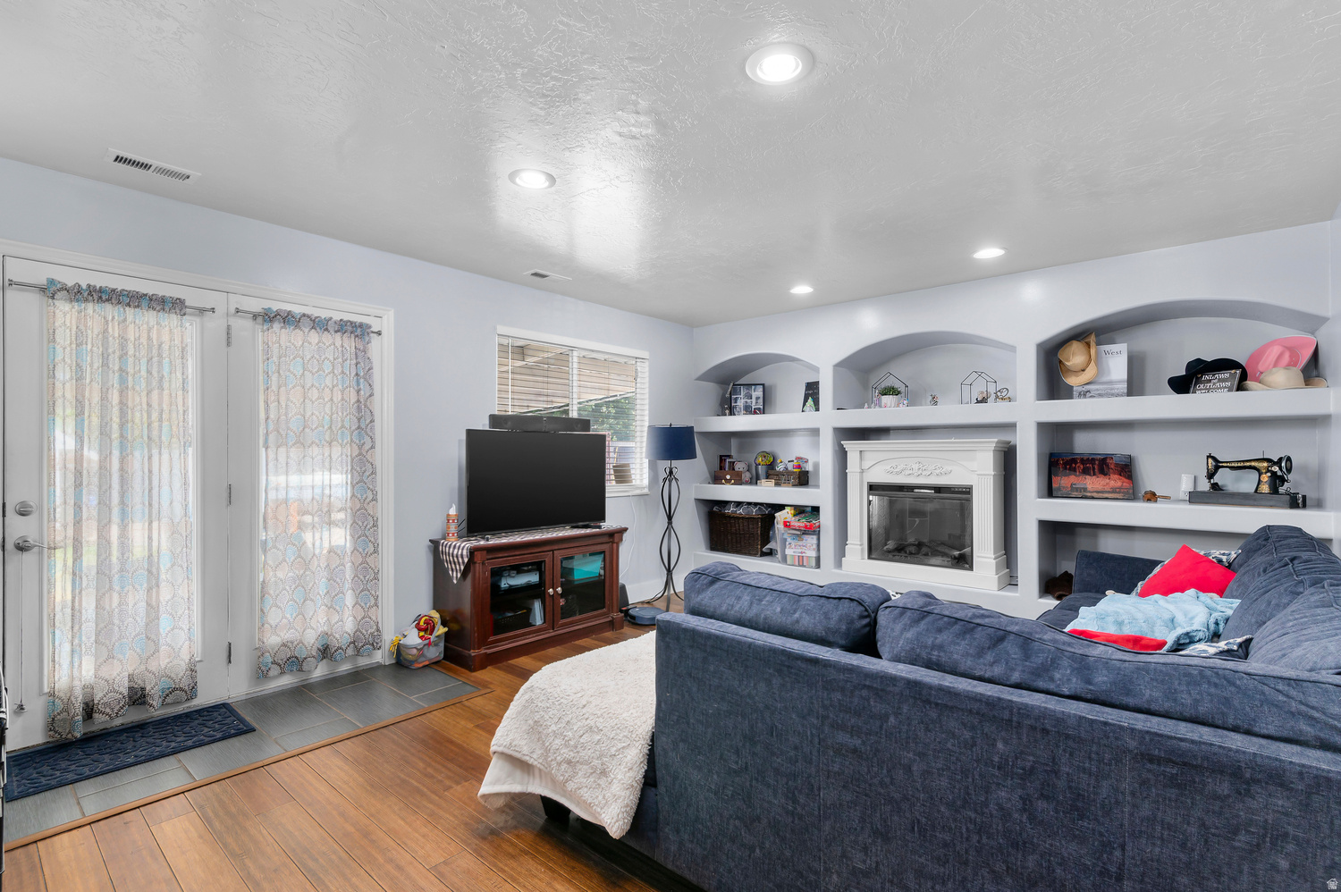 PEBBLECREEK - Residential