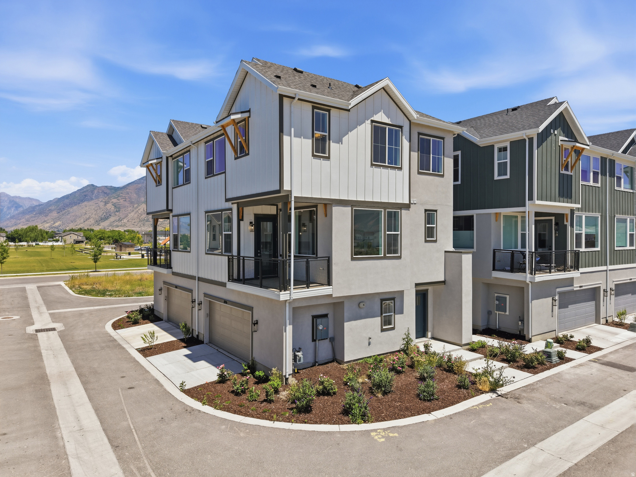 HUNTINGTON RANCH - Residential