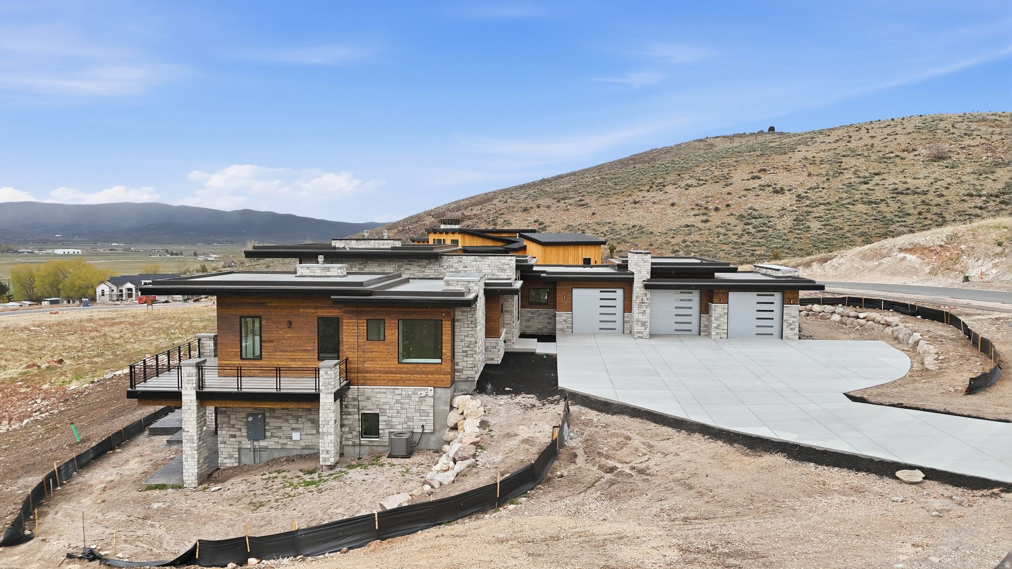 FOOTHILLS AT FRANCIS - Residential