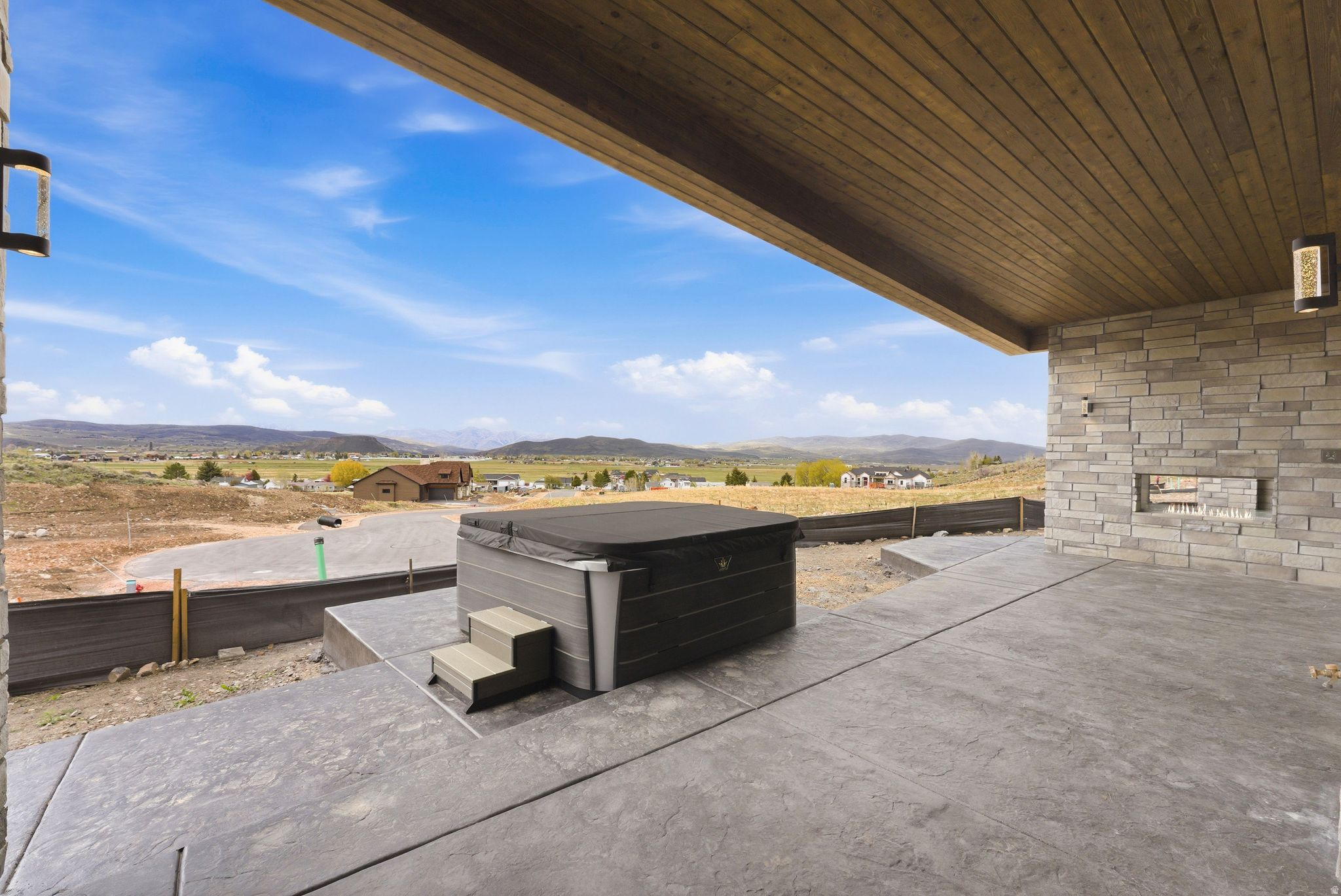 FOOTHILLS AT FRANCIS - Residential