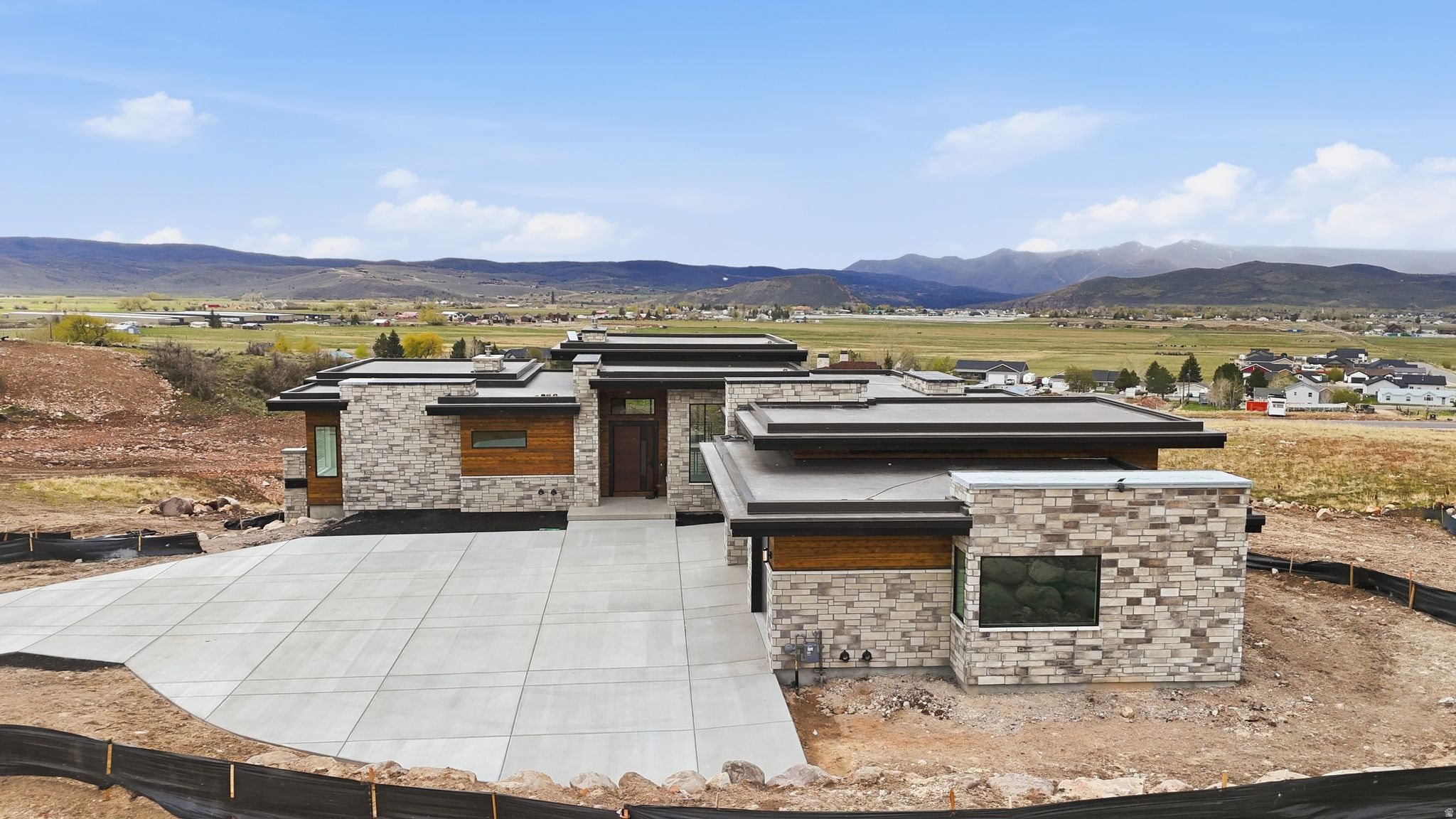 FOOTHILLS AT FRANCIS - Residential