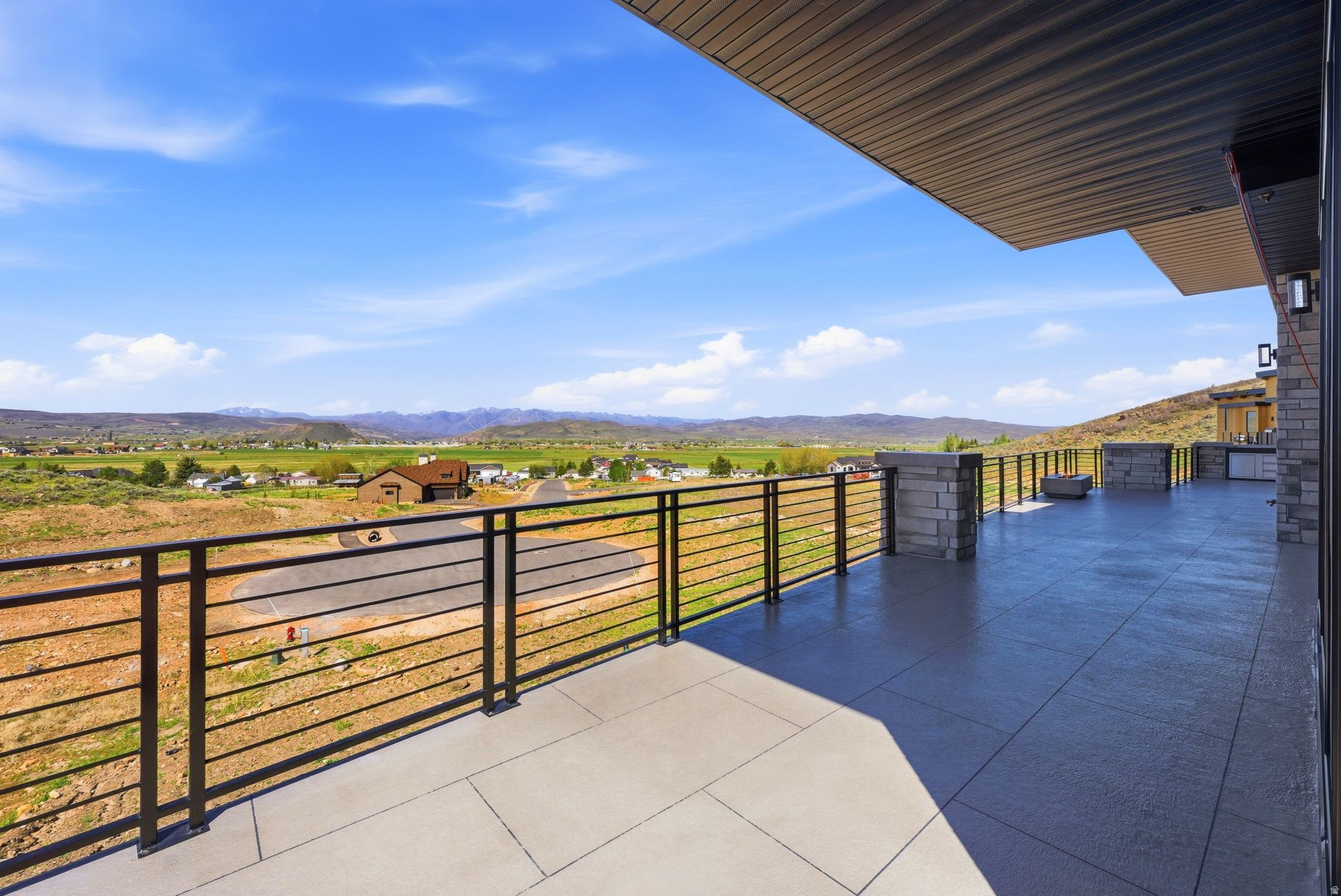 FOOTHILLS AT FRANCIS - Residential