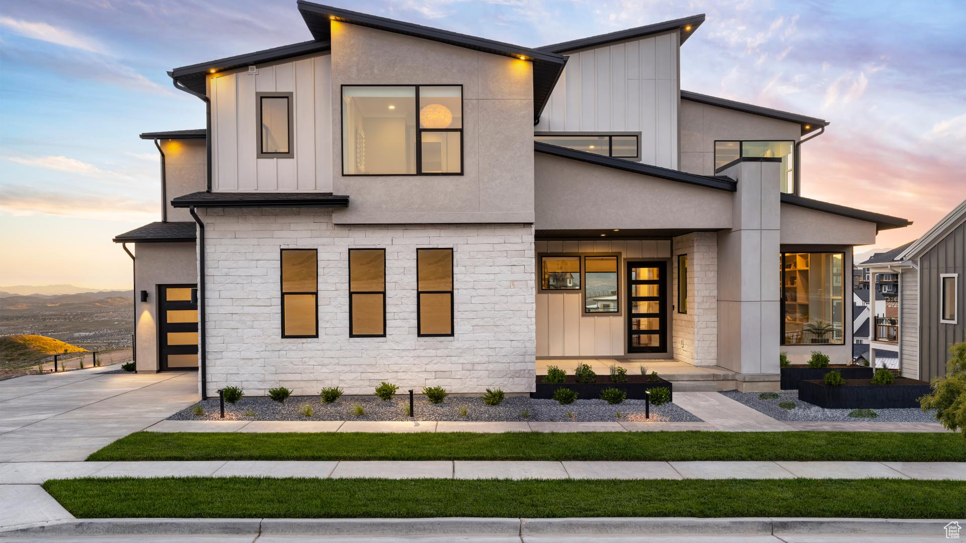 LAKEVIEW ESTATES - Residential