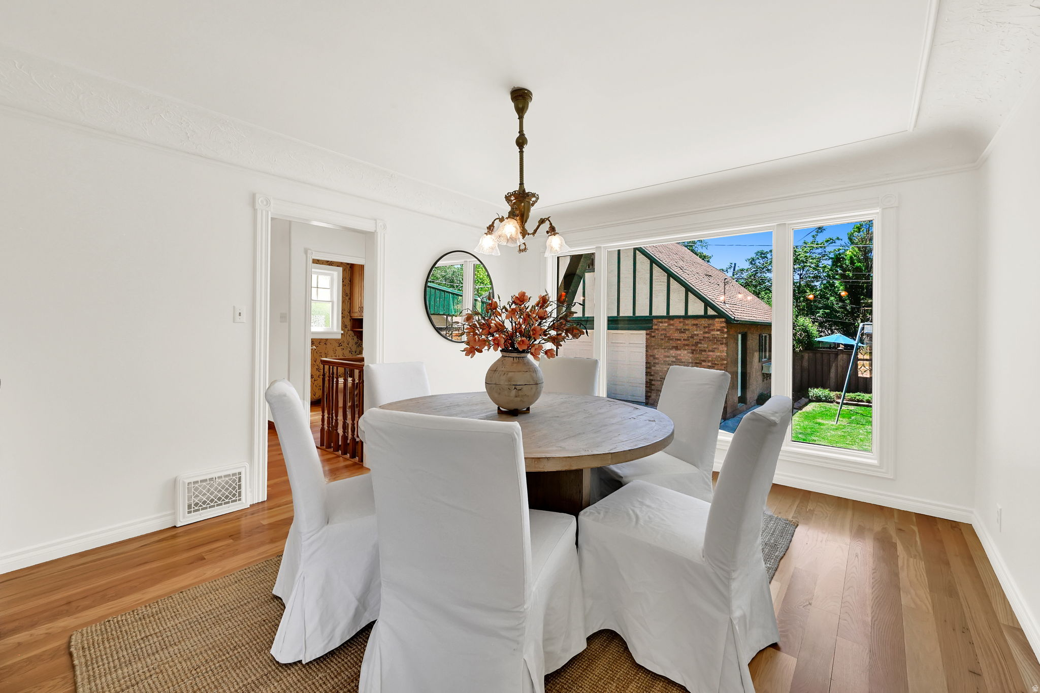 YALECREST - Residential
