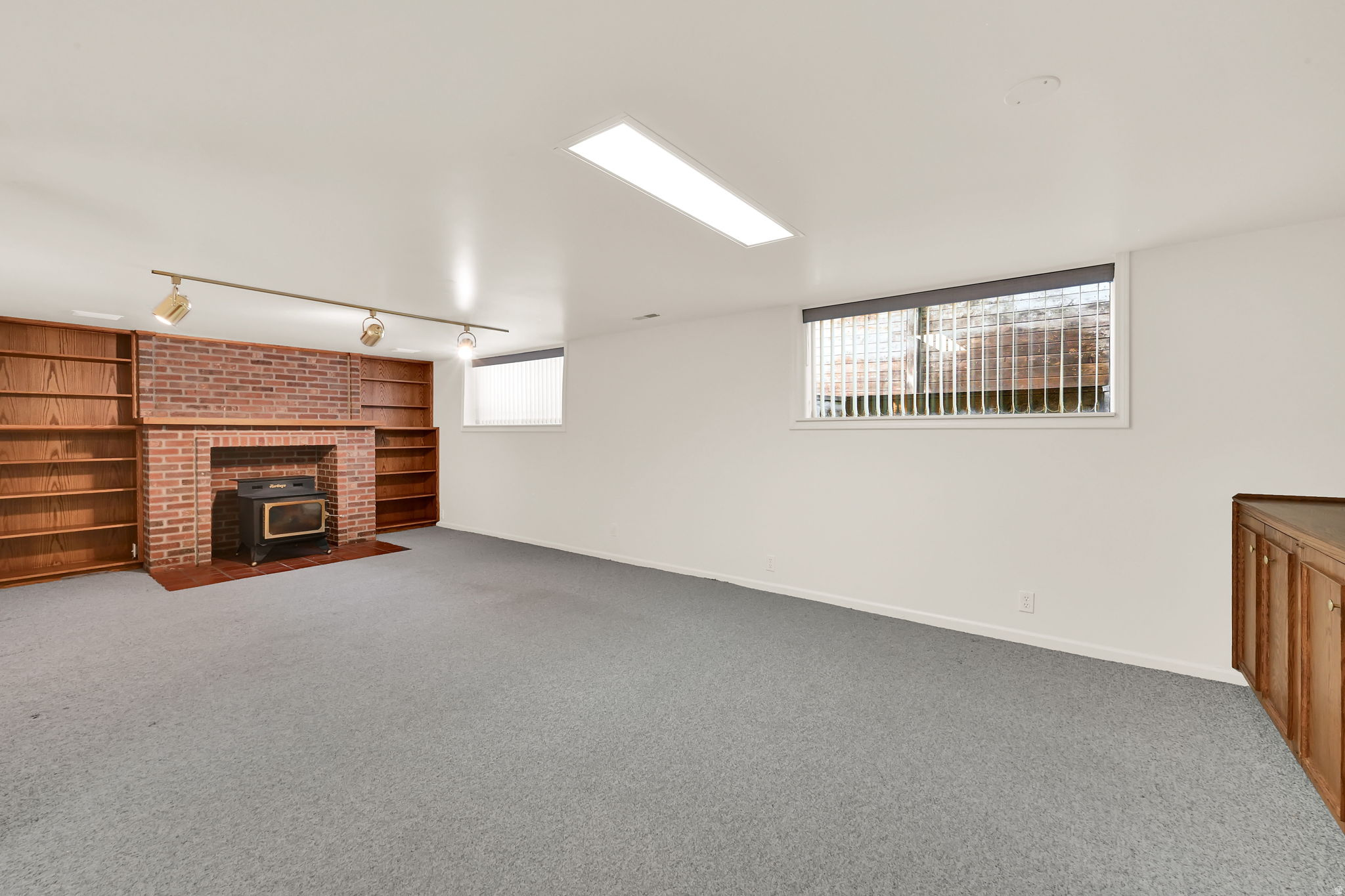 YALECREST - Residential