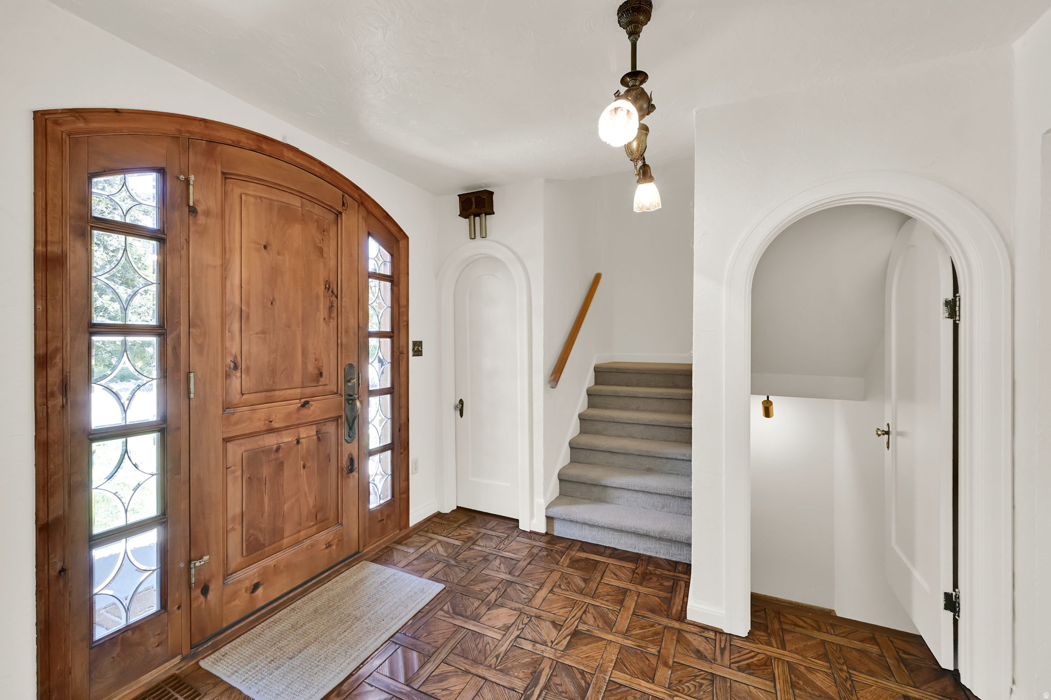 YALECREST - Residential