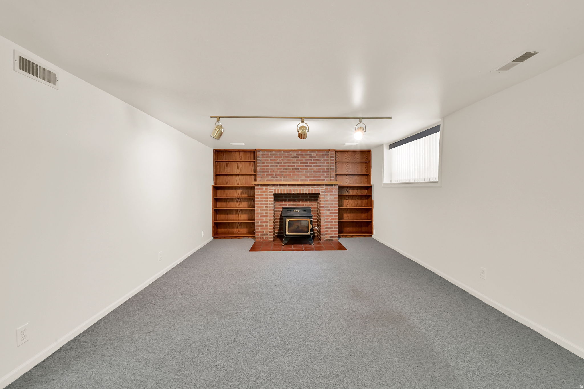 YALECREST - Residential