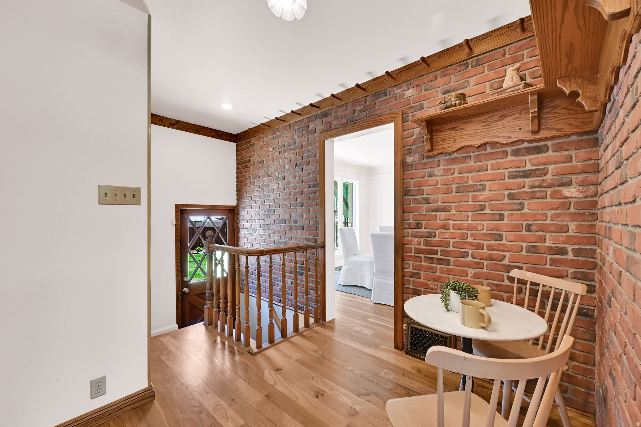 YALECREST - Residential
