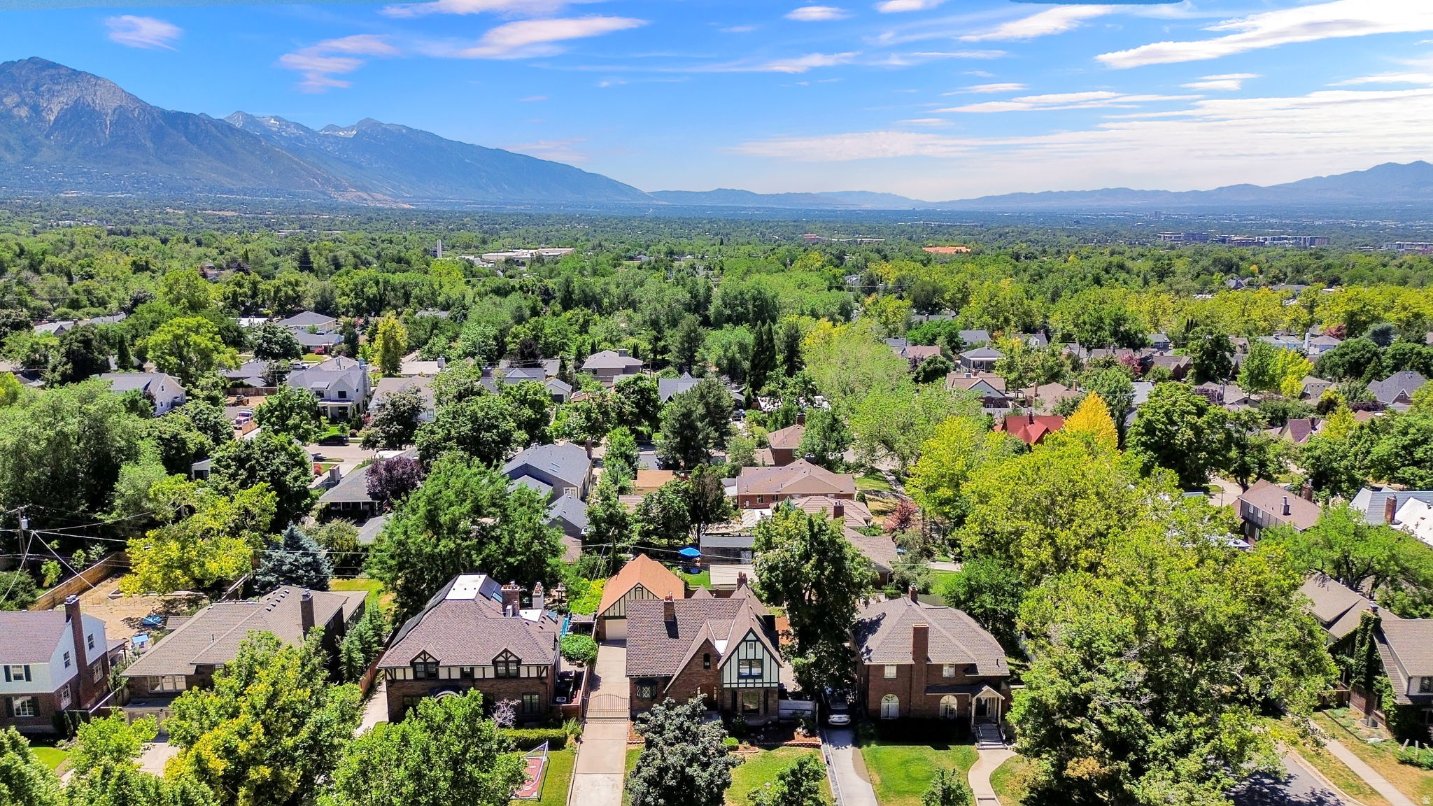 YALECREST - Residential