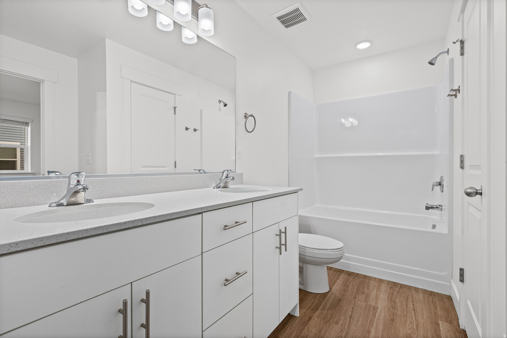 ARCHIBALD ESTATES - Residential