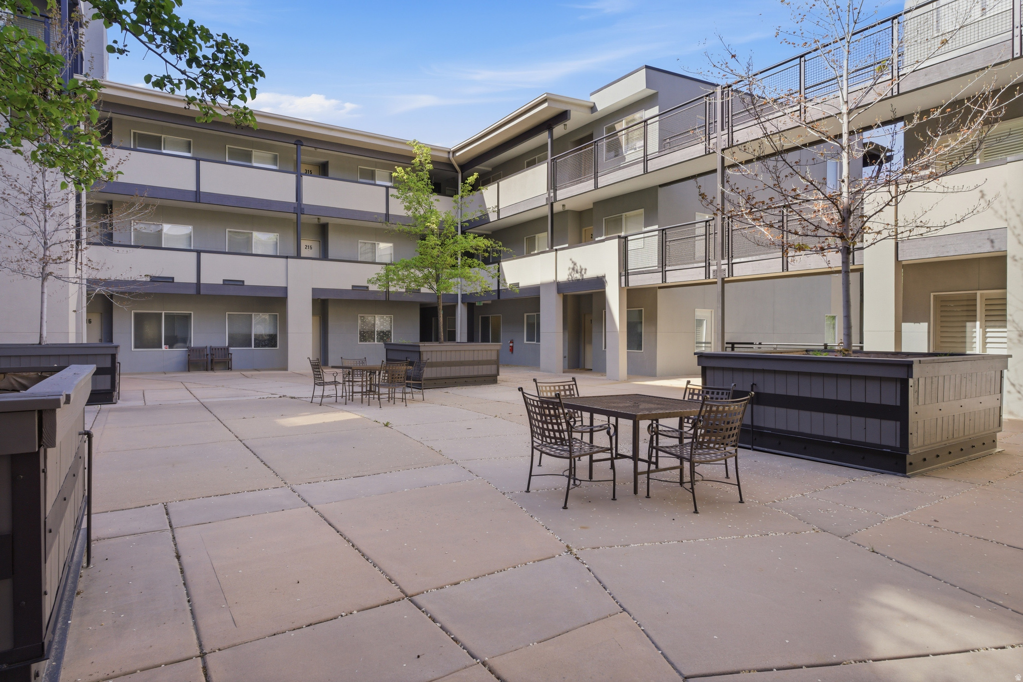 4340 HIGHLAND CONDO - Residential