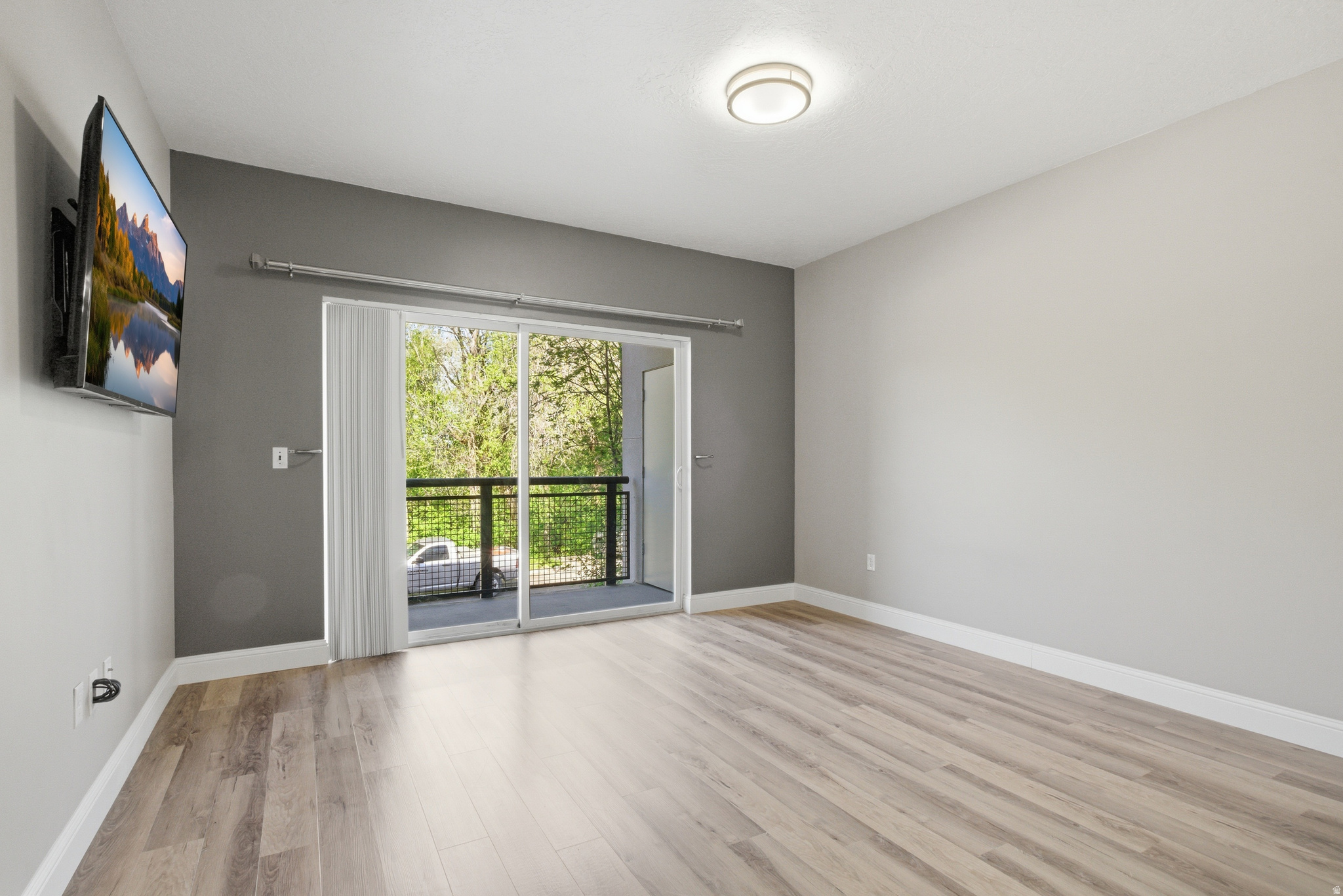 4340 HIGHLAND CONDO - Residential