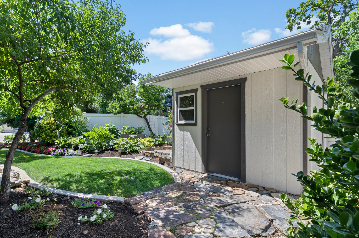 NEW HAVEN - Residential