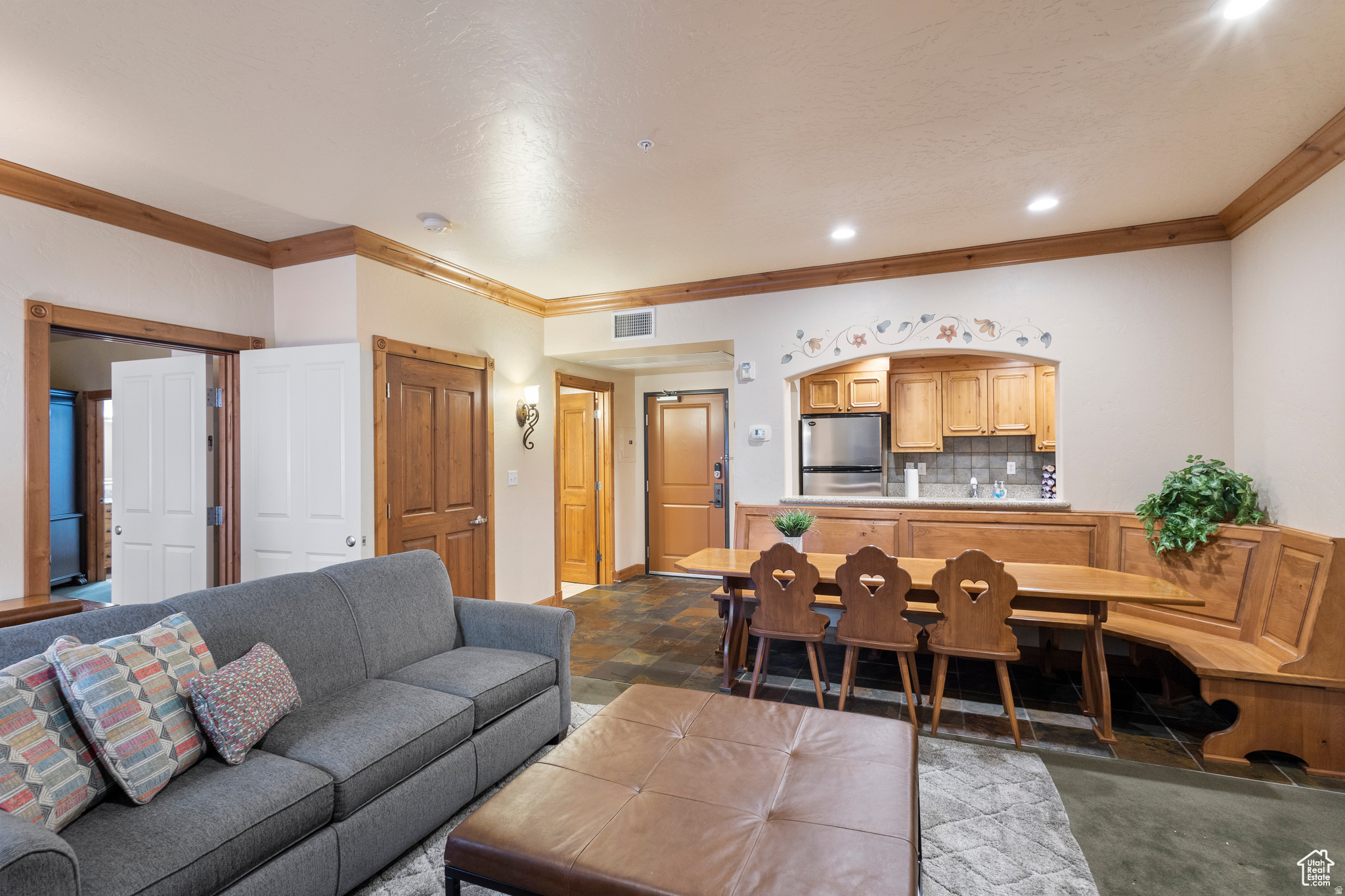 A rare find at the award winning Zermatt Resort in Midway. This unit's unique layout delivers generous, open living and dining space and a huge primary suite, offering far more room than you'd expect at the resort. A built in lockout gives you the flexibility to rent it as two separate units for stronger nightly rental income. Best of all, it comes fully furnished and ready to go, so you can start enjoying it or renting it from day one. As an owner you'll enjoy everything the full service Zermatt has to offer, including pools and hot tubs, a full spa, on site dining and bakery, fitness, and gorgeous Alpine grounds. Just outside are Soldier Hollow, Wasatch Mountain golf, the Homestead Crater, and Midway's charming Main Street, with Park City and Deer Valley a short drive away. Turnkey mountain getaway or income producing investment, this one checks every box.