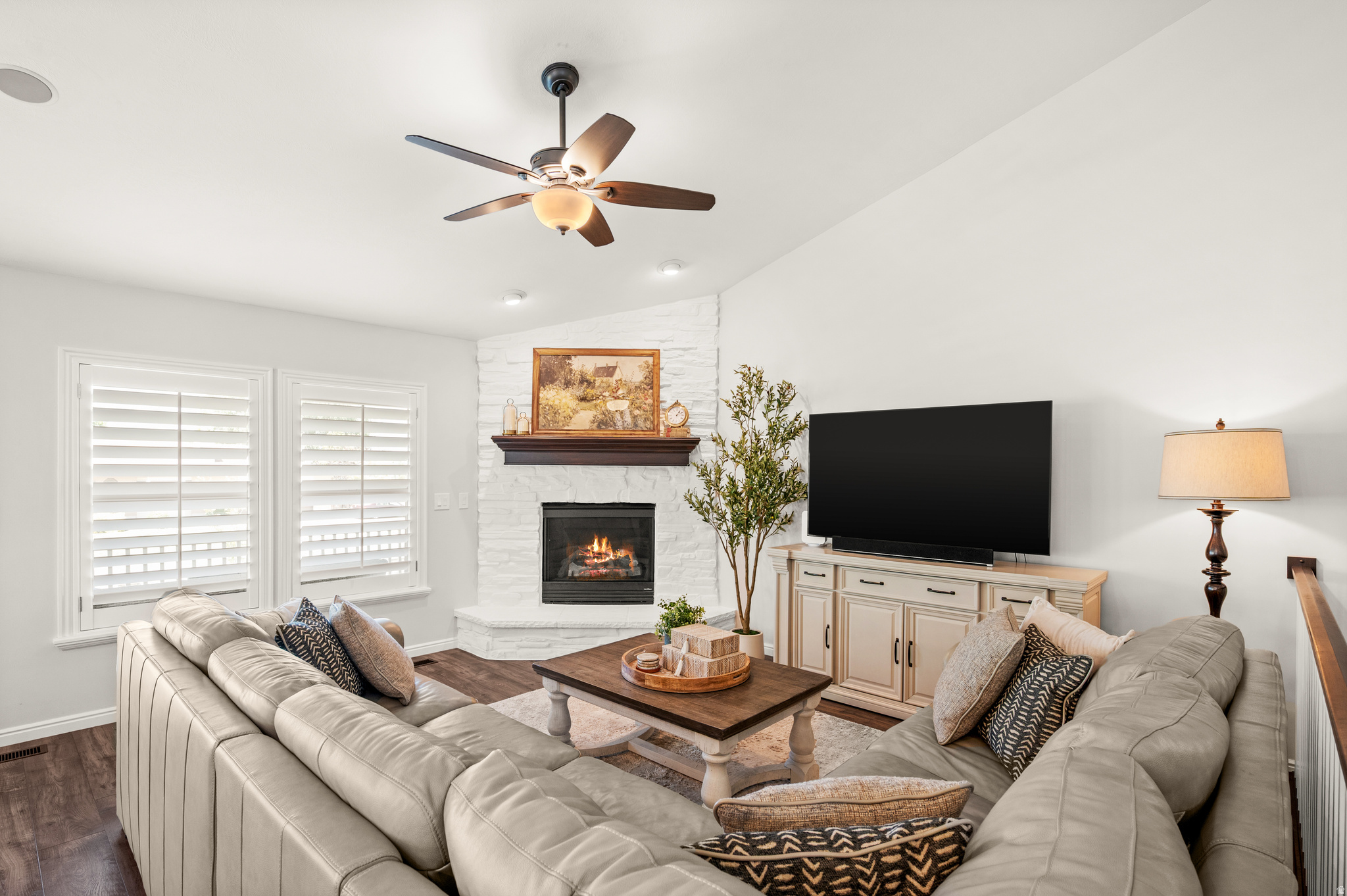 BELLEVUE - Residential