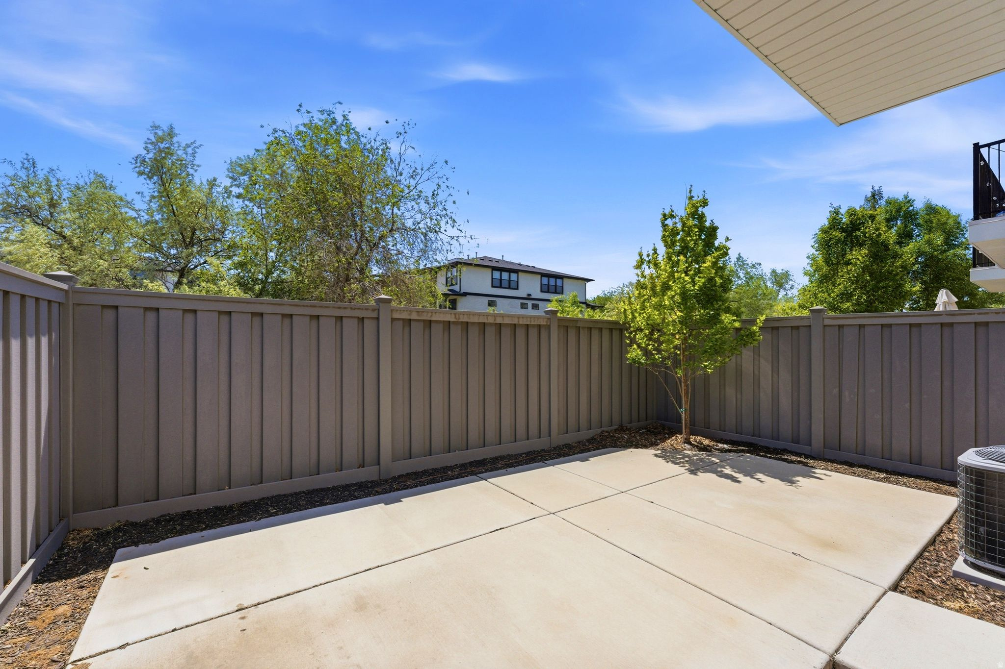 CREEKSIDE - Residential