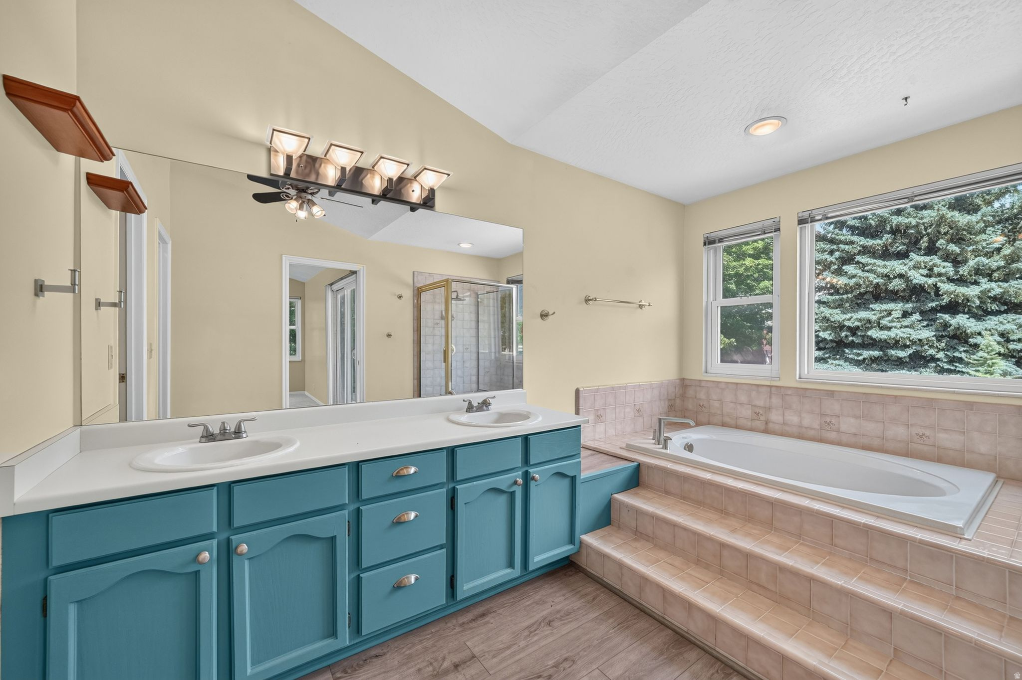 GRANITE VIEW - Residential