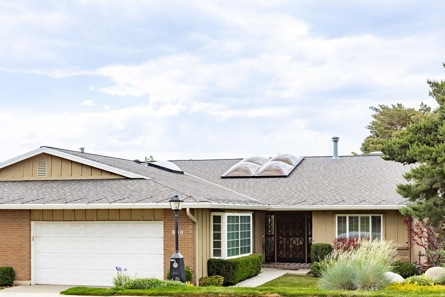 OAK HILLS GARDENS CONDOMINIUMS - Residential